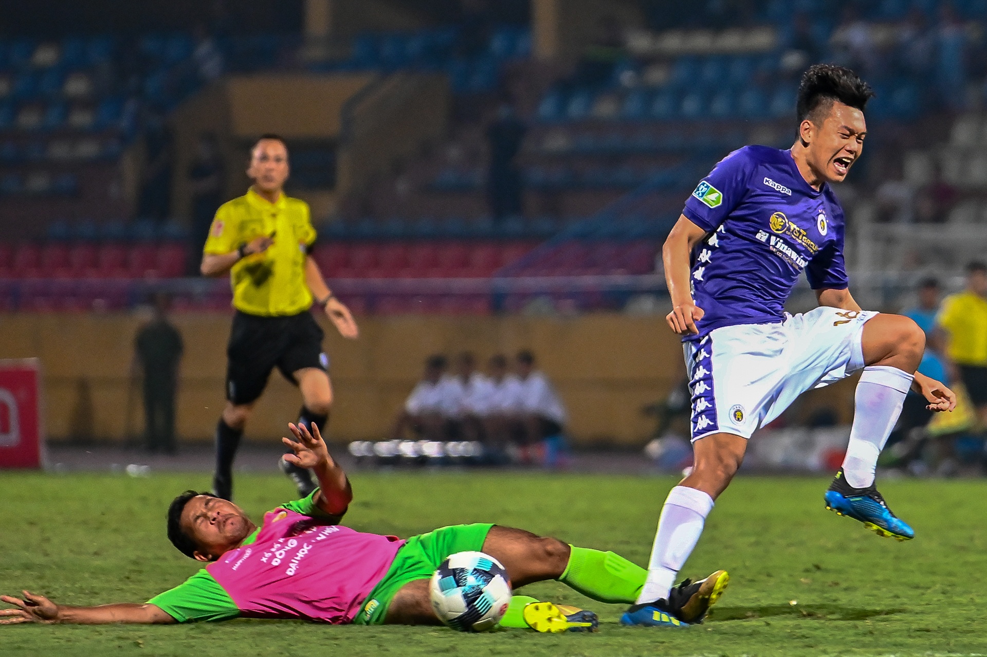 ha noi vao tu ket cup quoc gia anh 6