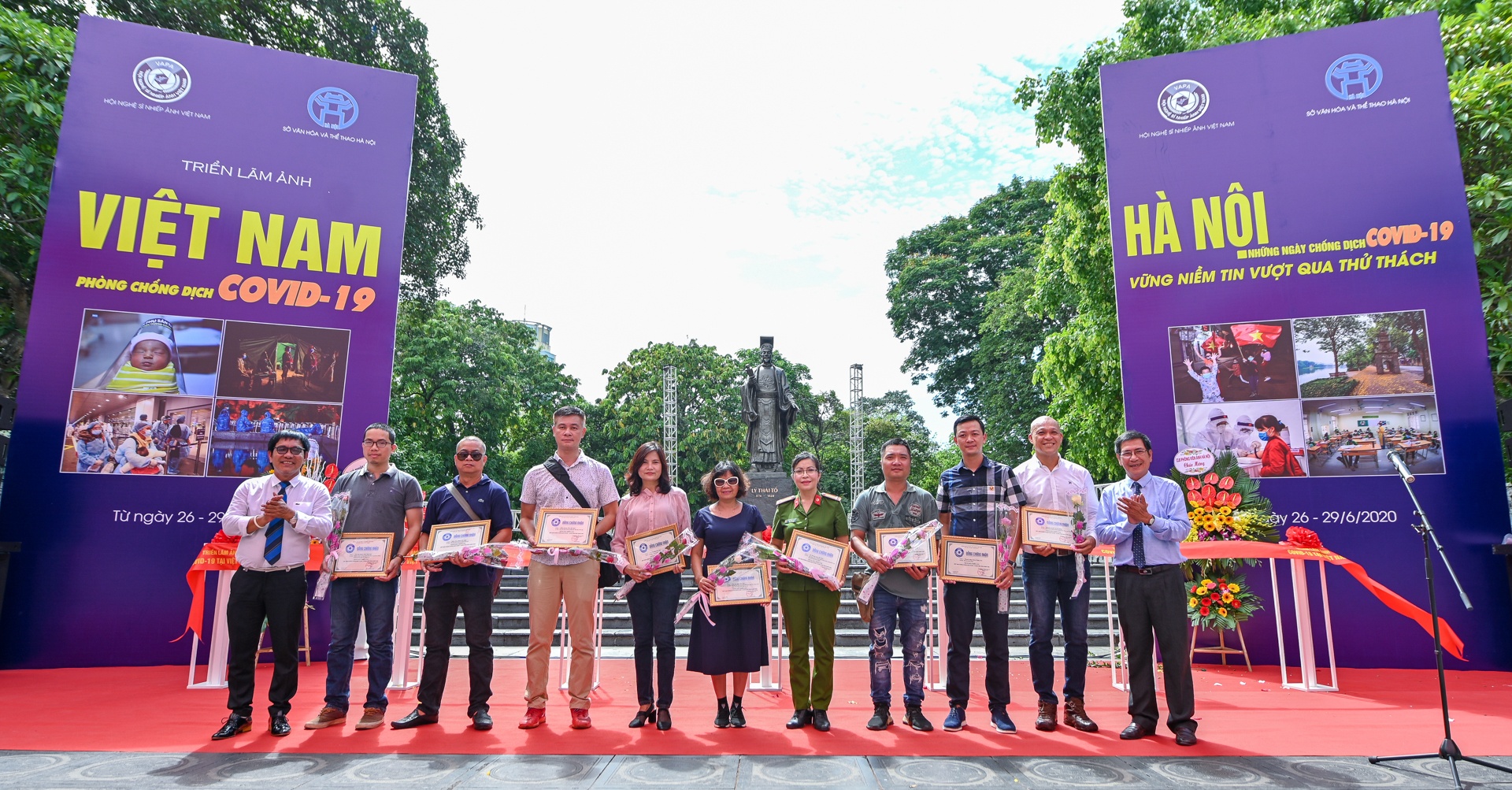 trien lam anh ve covid-19 anh 1