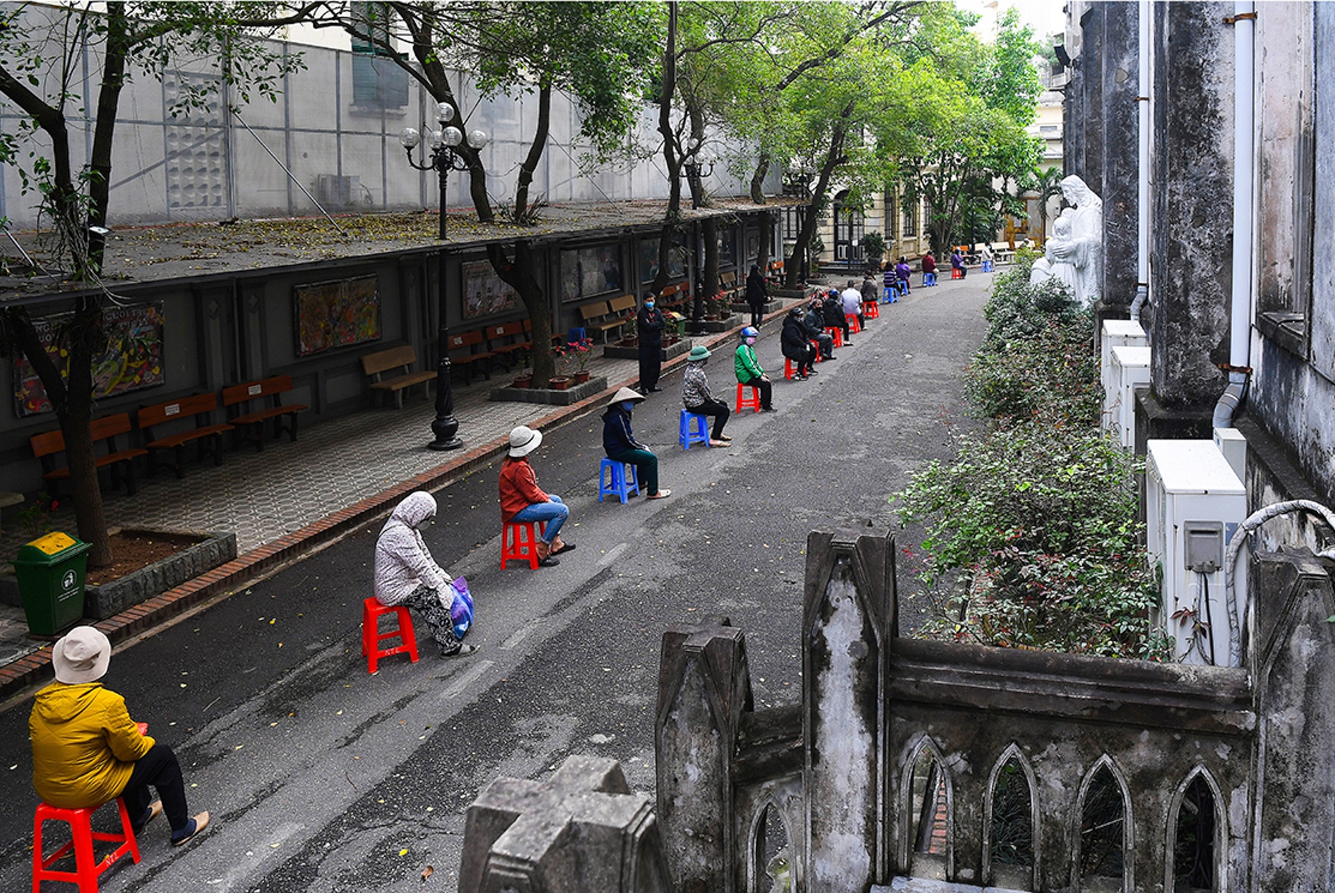 trien lam anh ve covid-19 anh 3