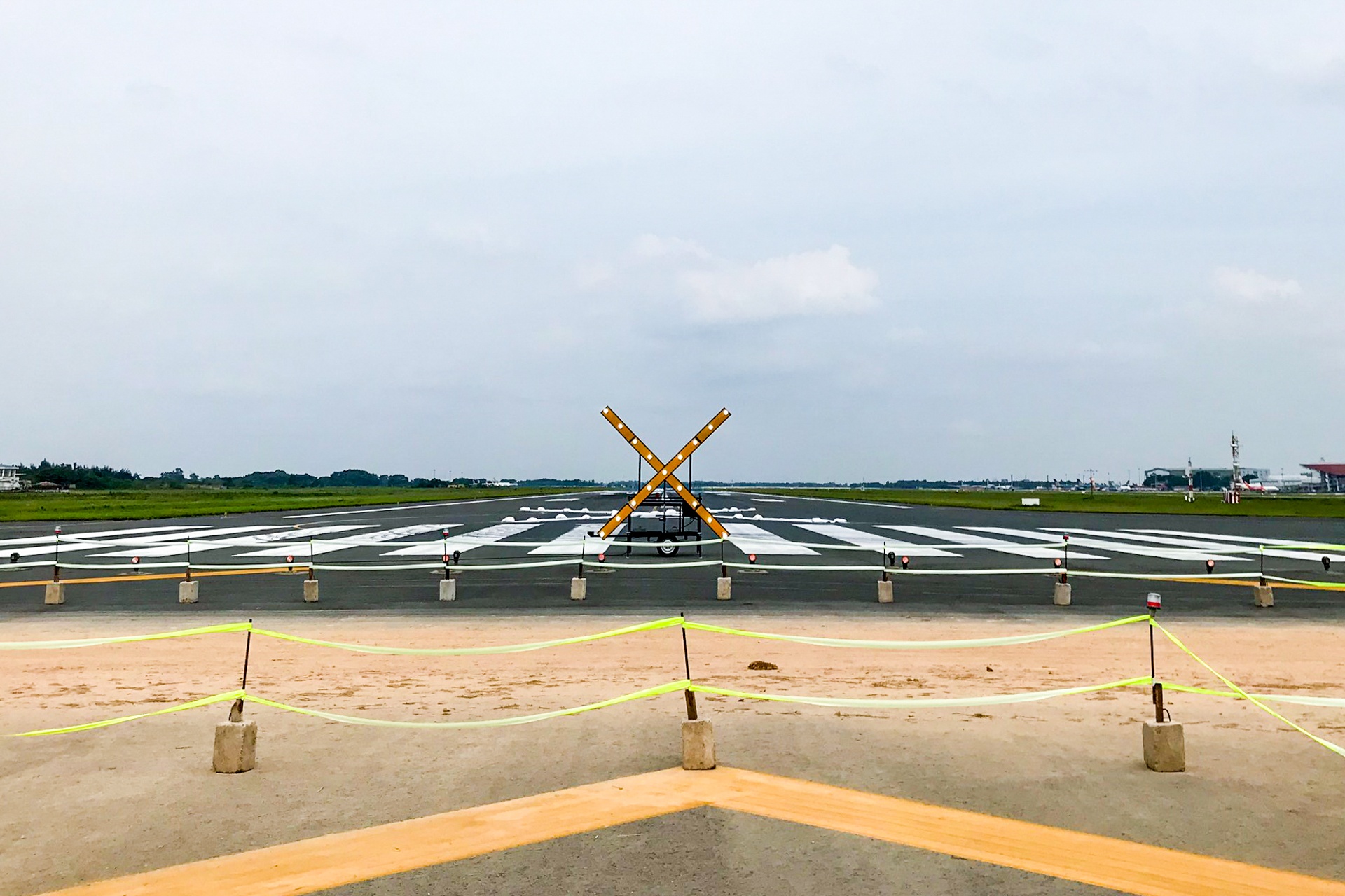 May bay xep hang cho cat canh anh 4