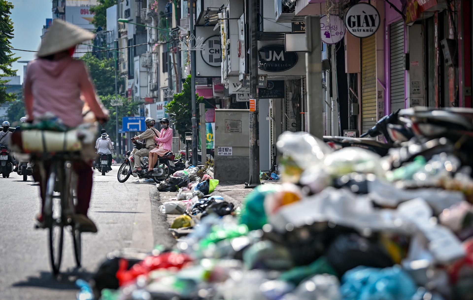 un u rac thai giua thu do anh 7