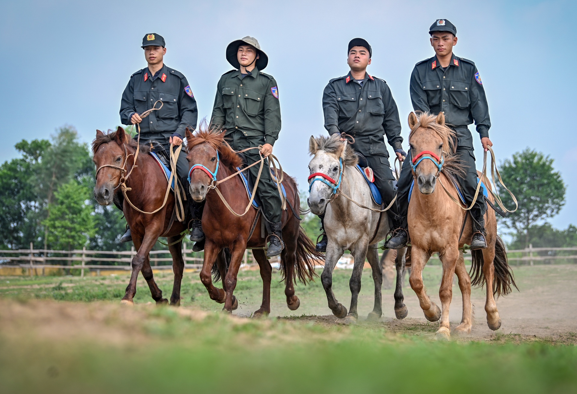 doan ky binh canh sat co dong anh 5