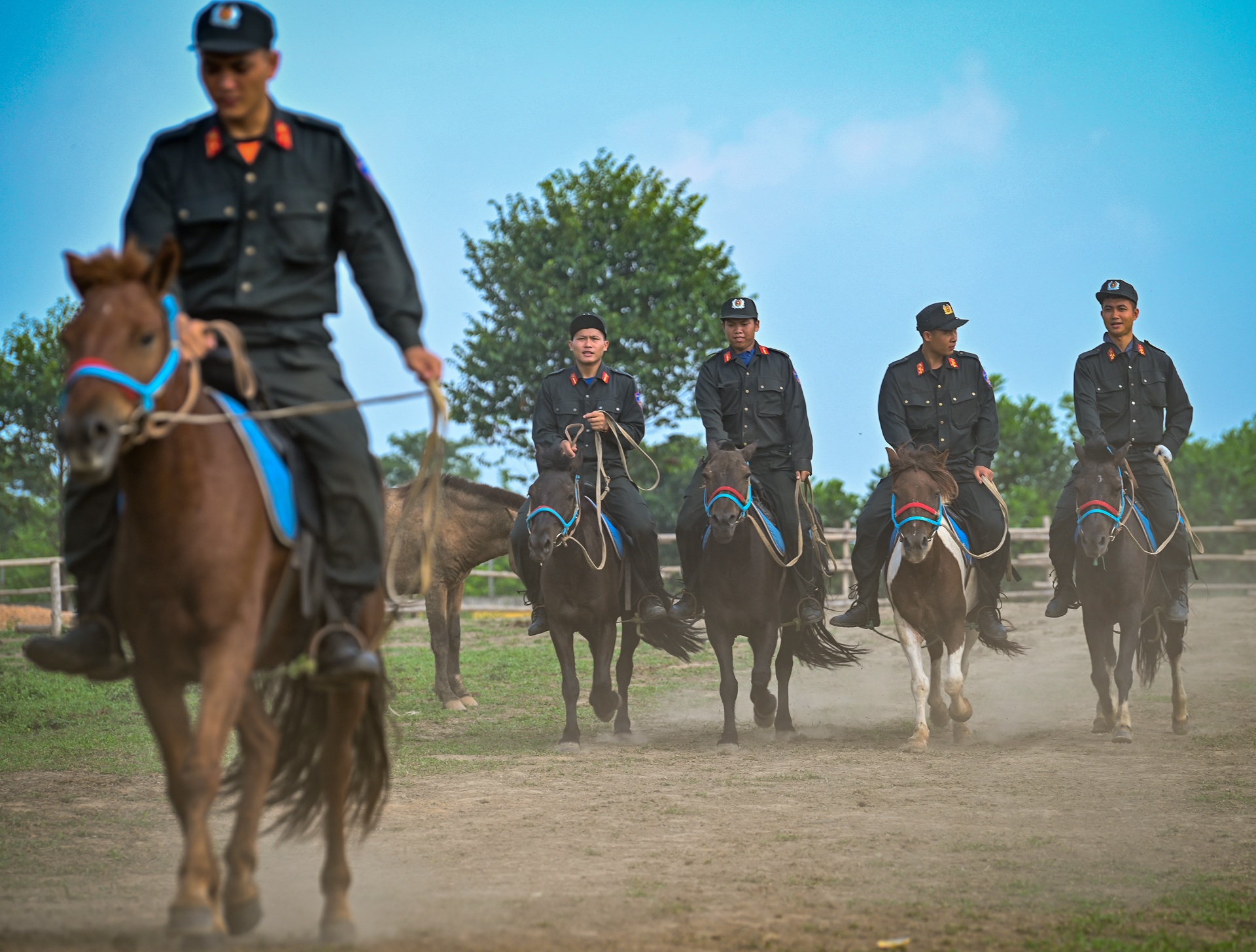 doan ky binh canh sat co dong anh 9
