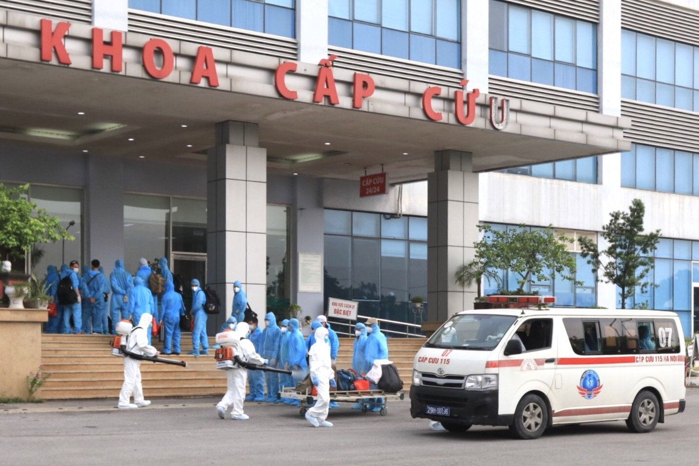 giải cứu người Việt Nam từ Guinea Xích đạo  ảnh 12 giai cuu nguoi Viet Nam tu Guinea Xich dao anh 12