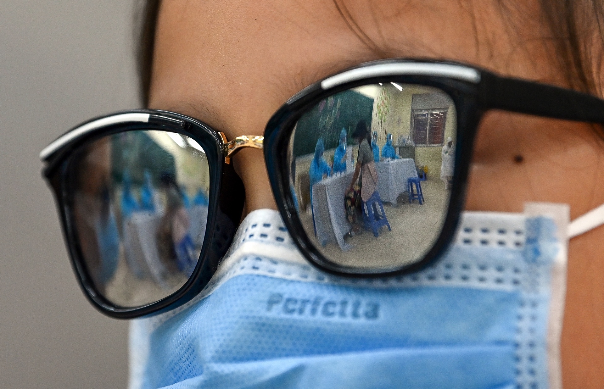 test nhanh covid-19 cho nguoi ve tu da nang anh 9