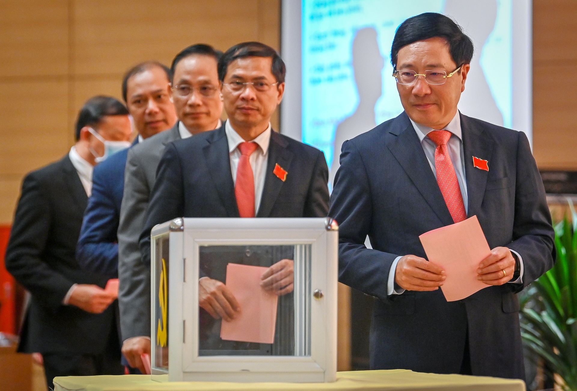 Nhiem ky nhieu thanh tuu cua Dang bo Bo Ngoai giao hinh anh