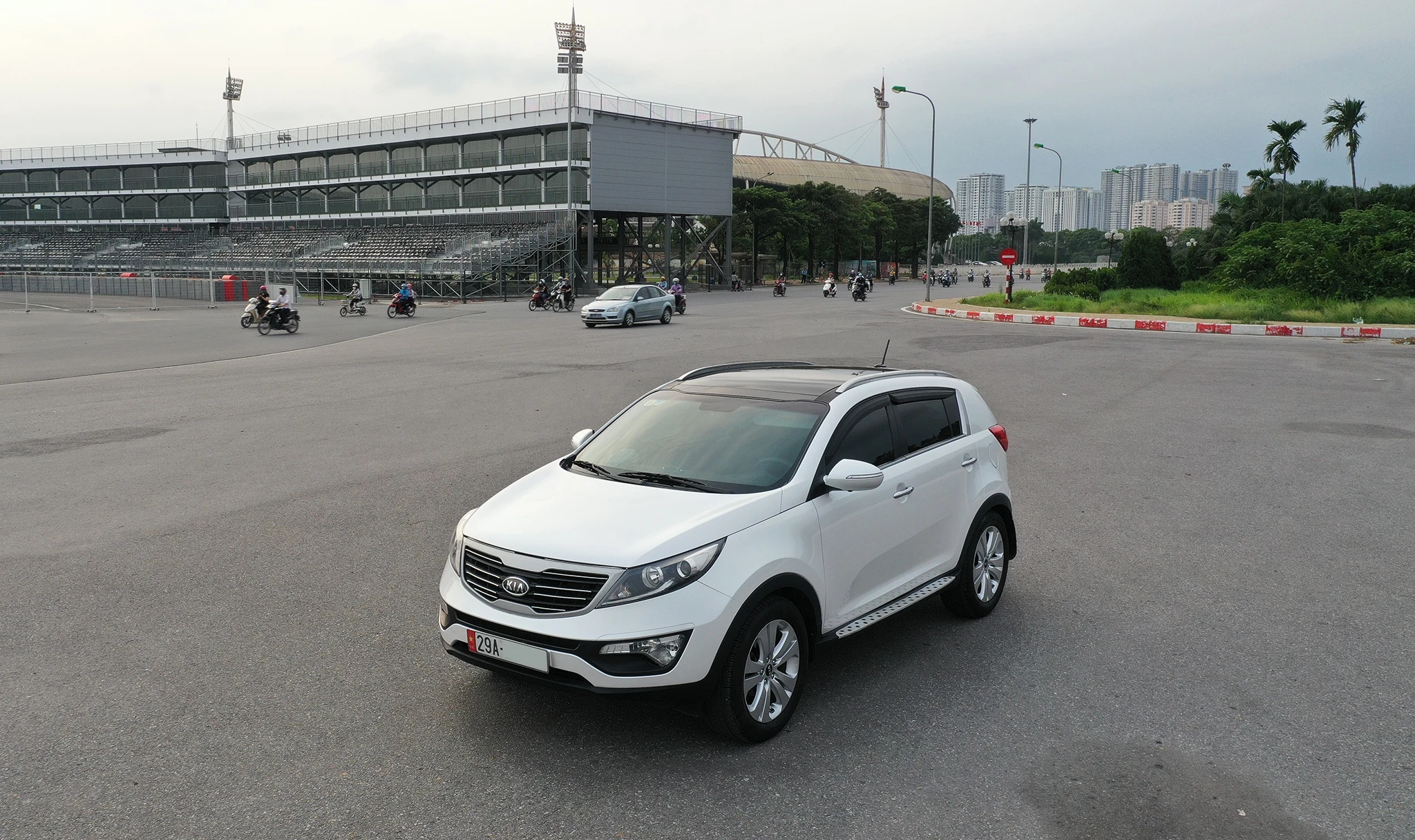 giai cuu hanh khach mac ket o da nang anh 1