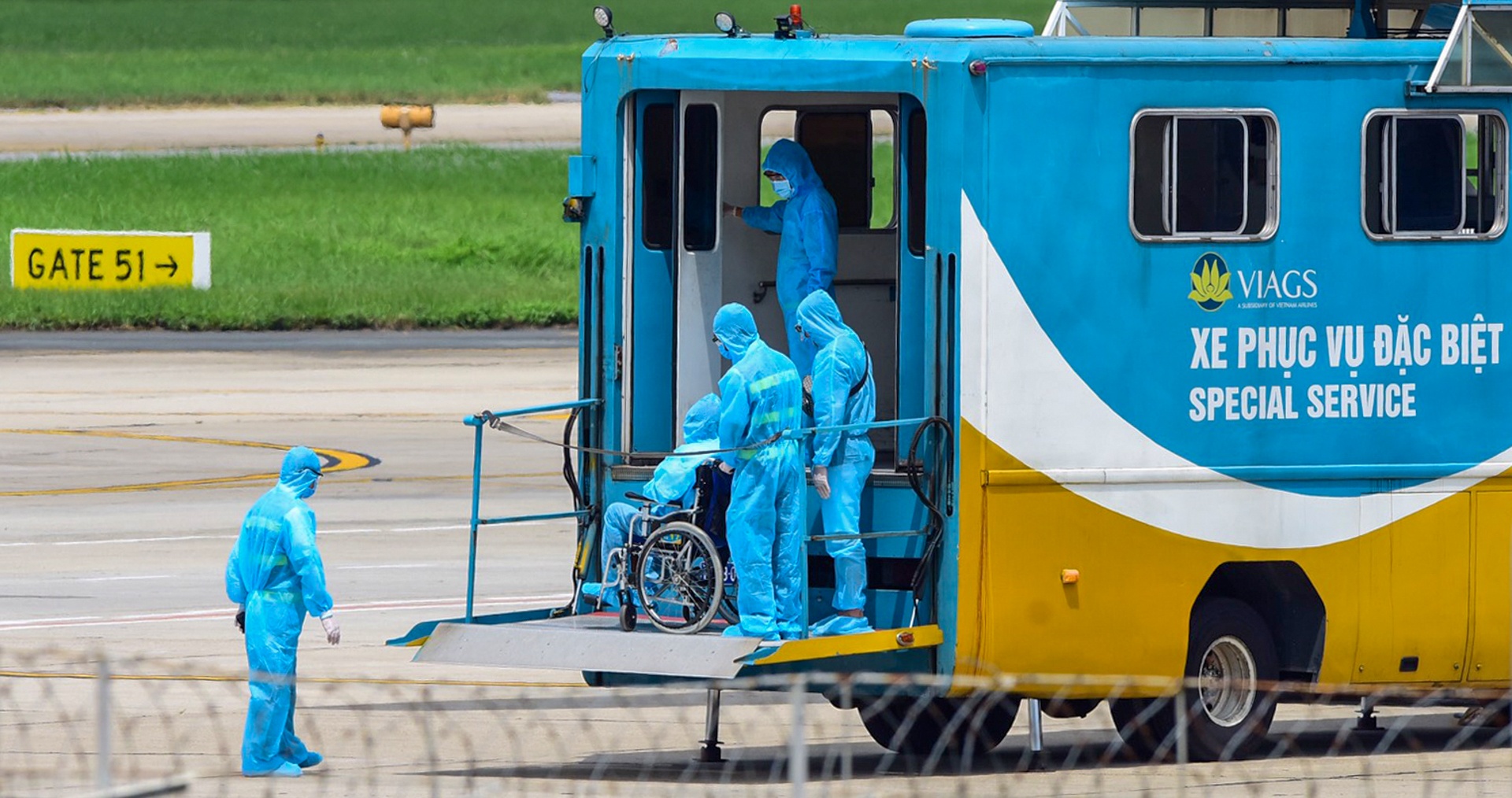 Giai cuu du khach o Da Nang anh 7