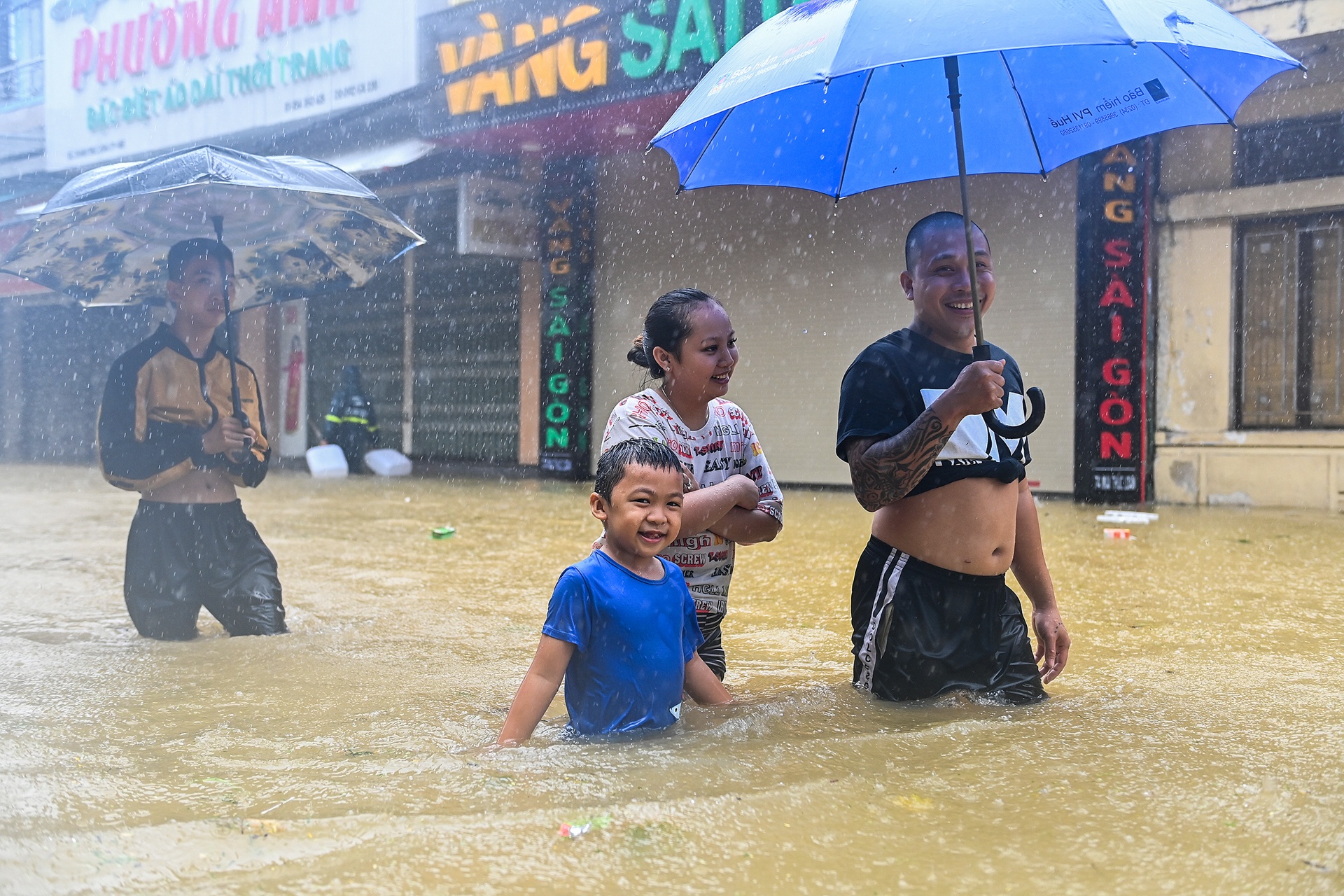 mua ngap o Hue anh 10