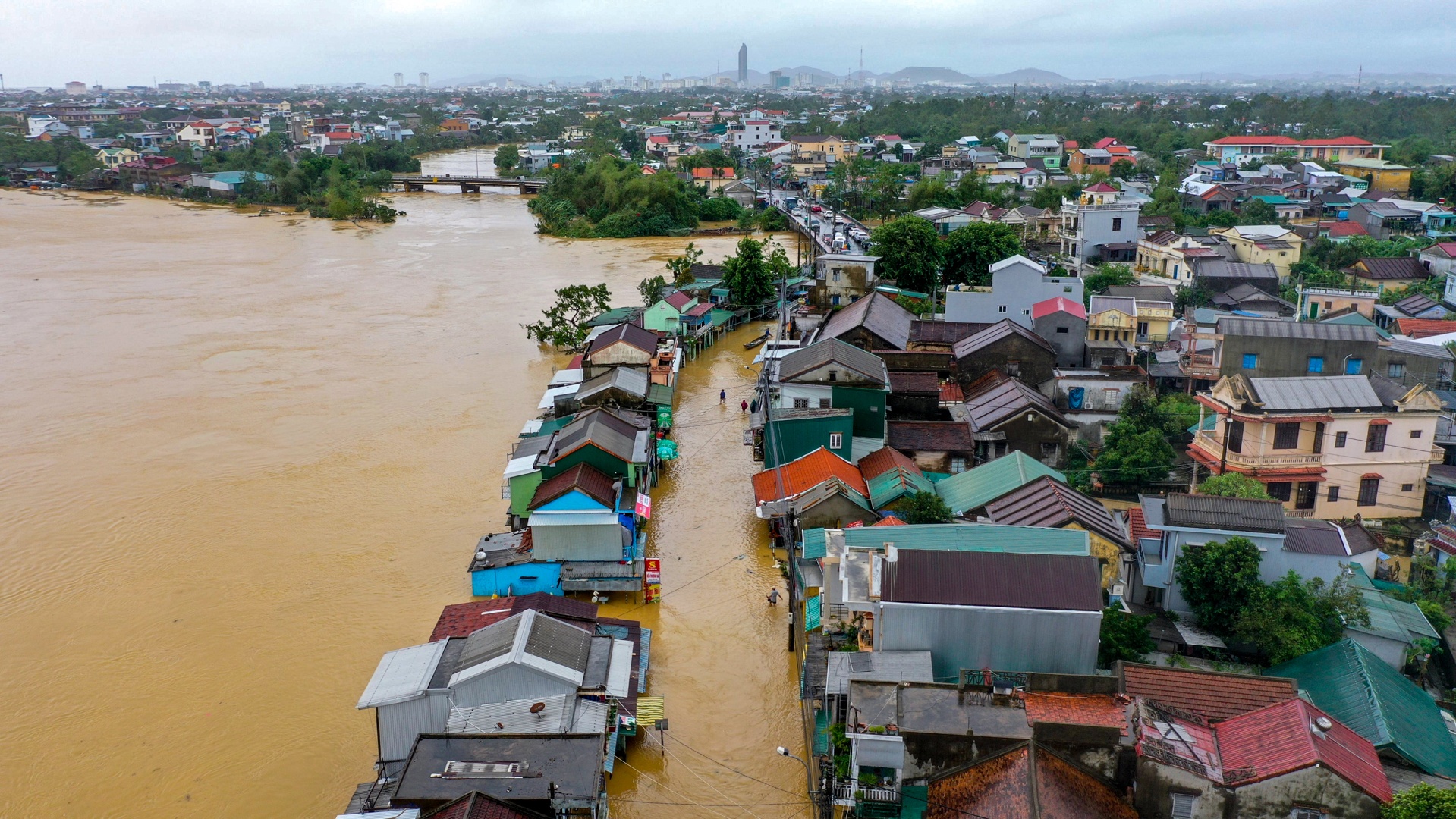 mua ngap o Hue anh 1