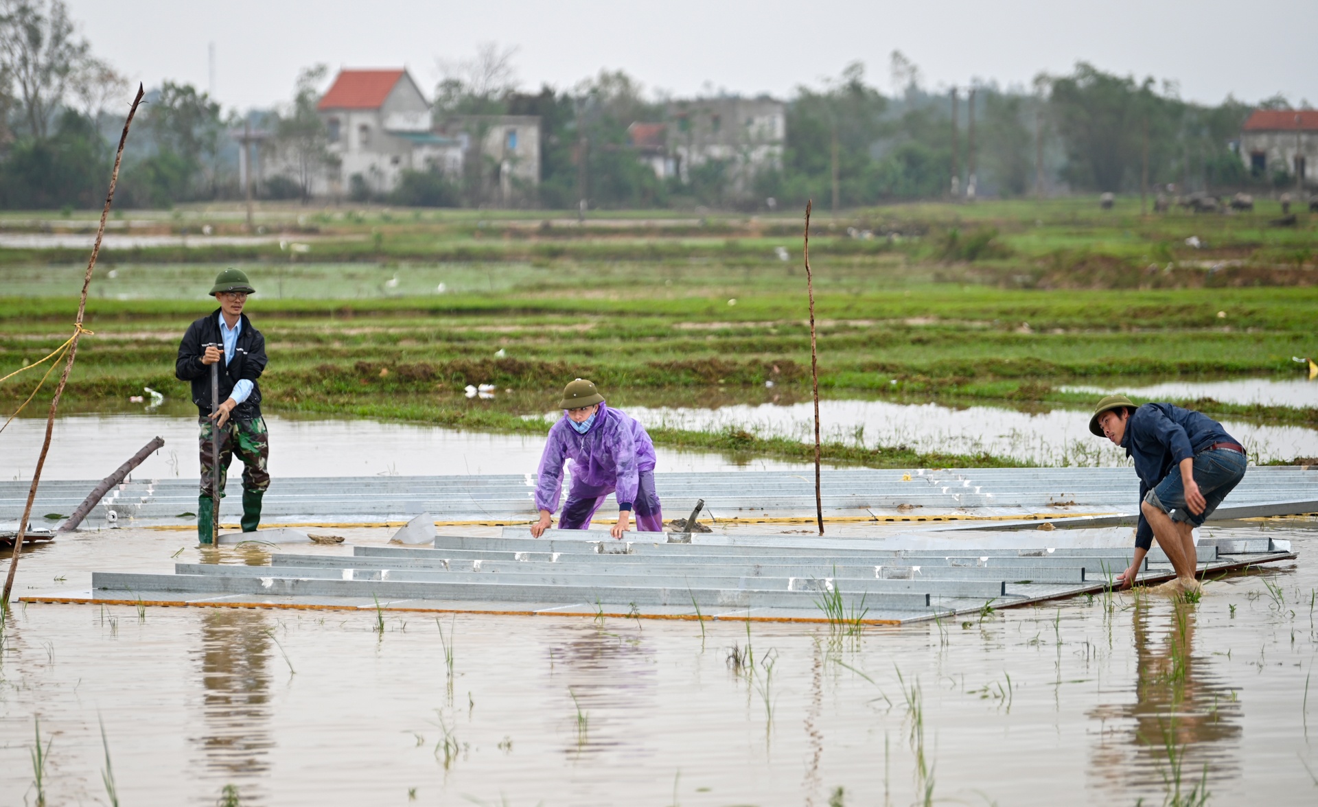 Bao so 13 khien truong hoc o Quang Binh toc mai anh 6