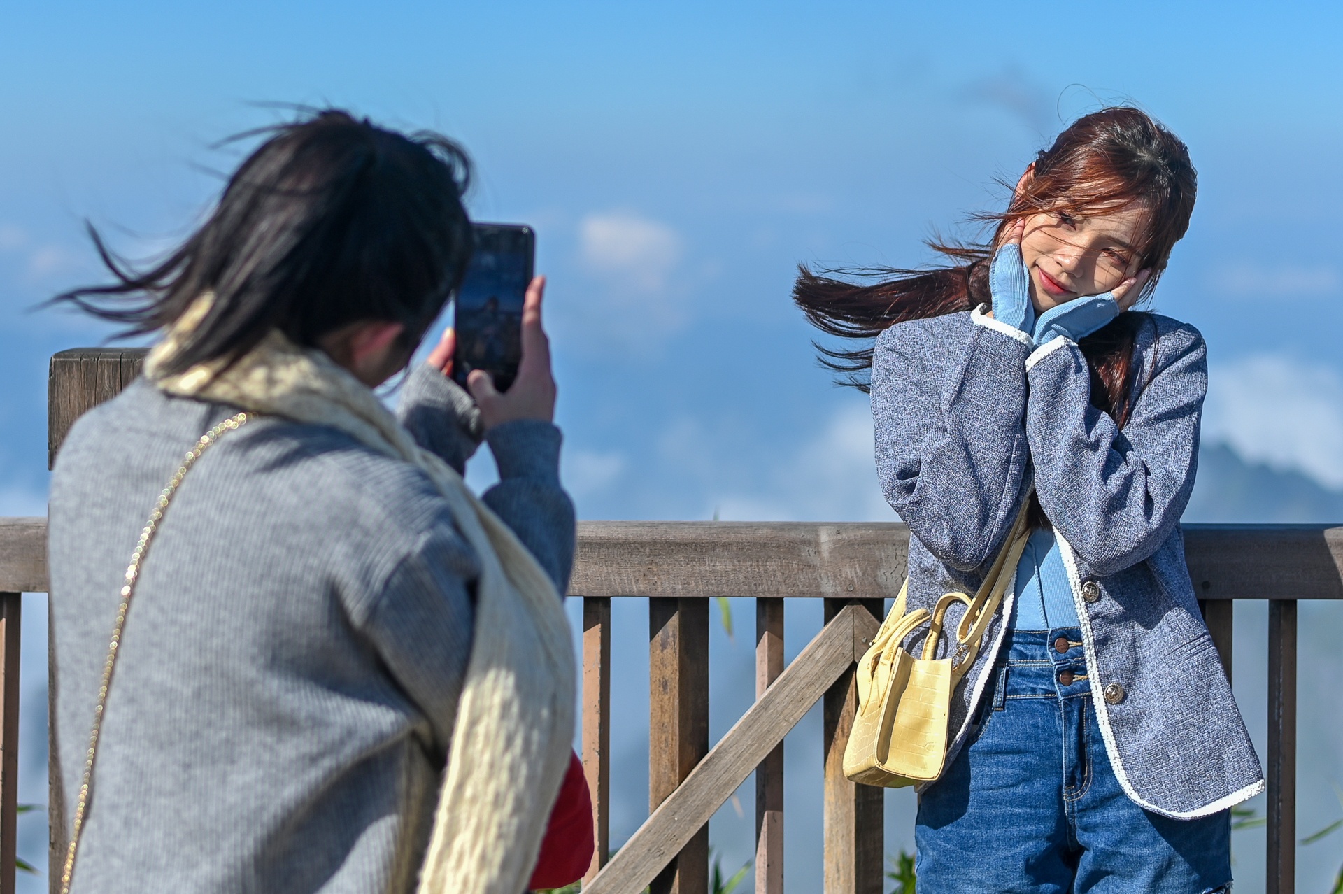 San may tren dinh troi Fanspan anh 7