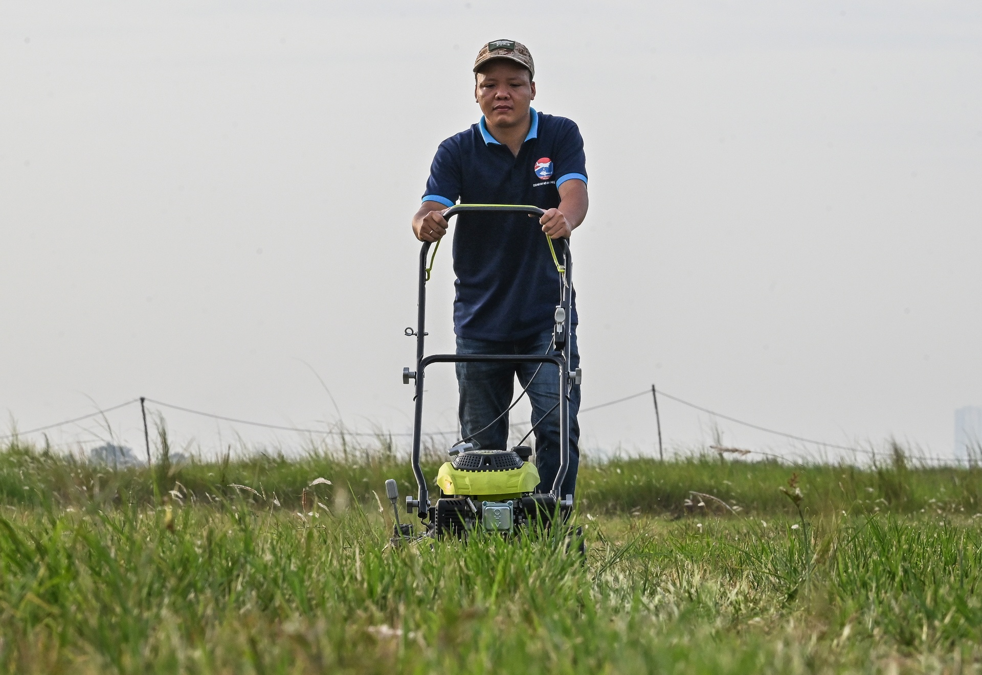 Thu choi may bay anh 3