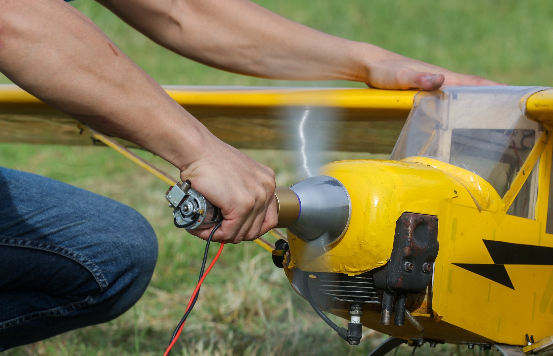 Thu choi may bay anh 6