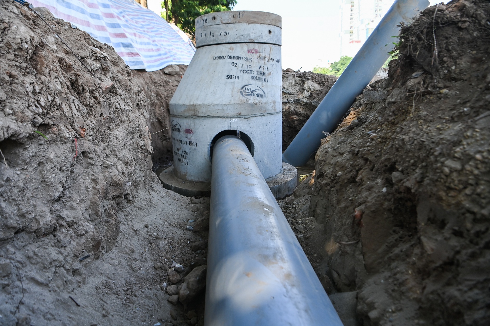 thu gom nuoc thai song To Lich anh 8