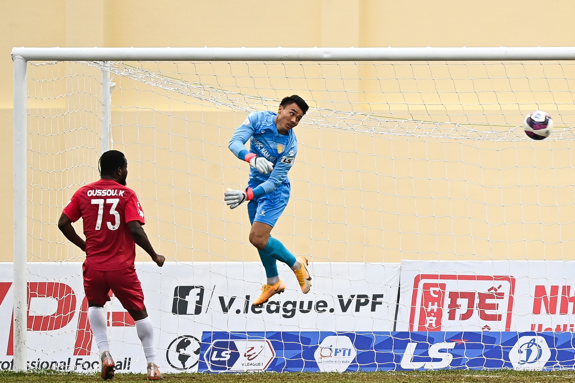 Gramoz nhat nhoa trong ngay tro lai CLB Thanh Hoa anh 3