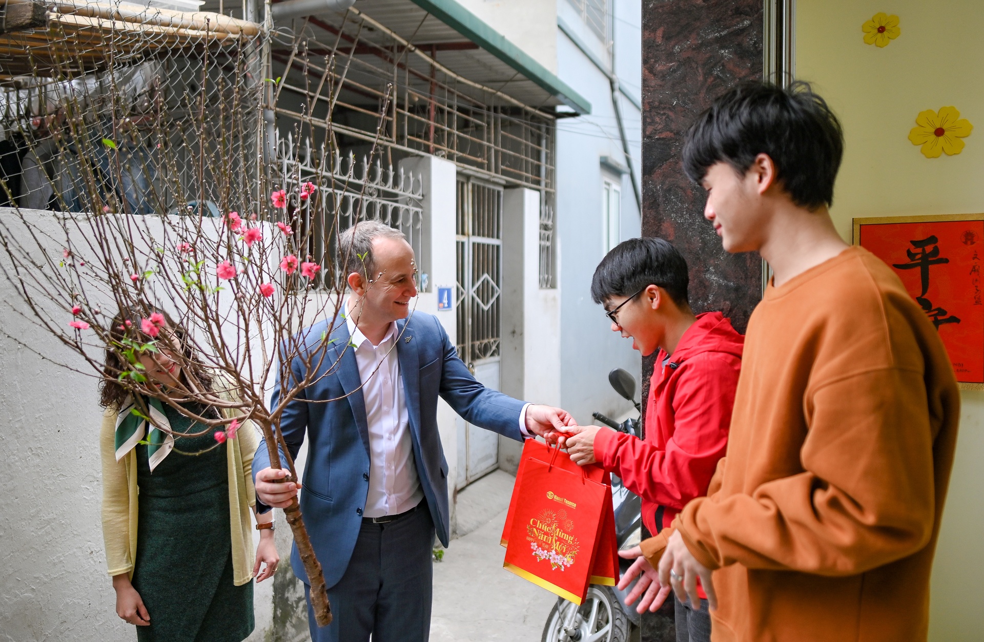 dai bien New Zealand hoc goi banh chung anh 2