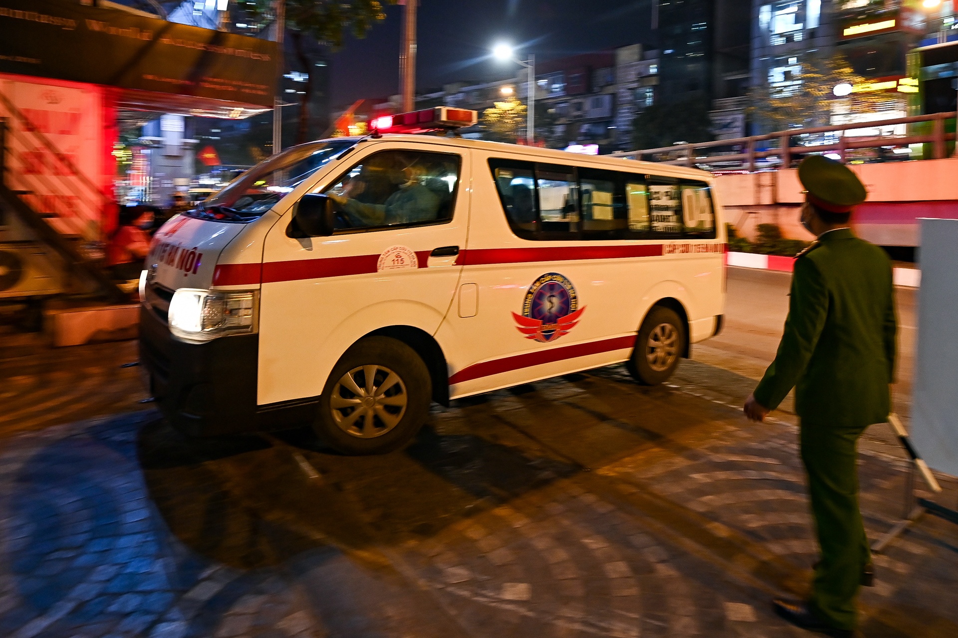 Phong toa chung cu o Ha Noi Covid-19 anh 9