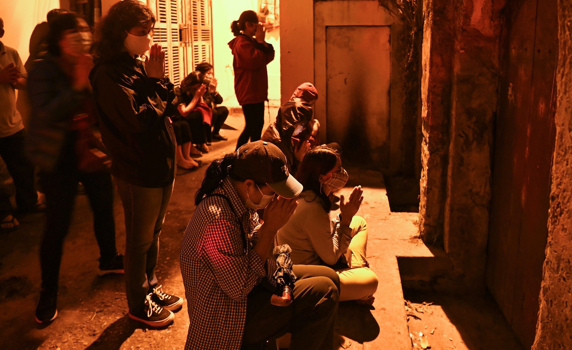 Lan dau to chuc le cau an truc tuyen anh 6