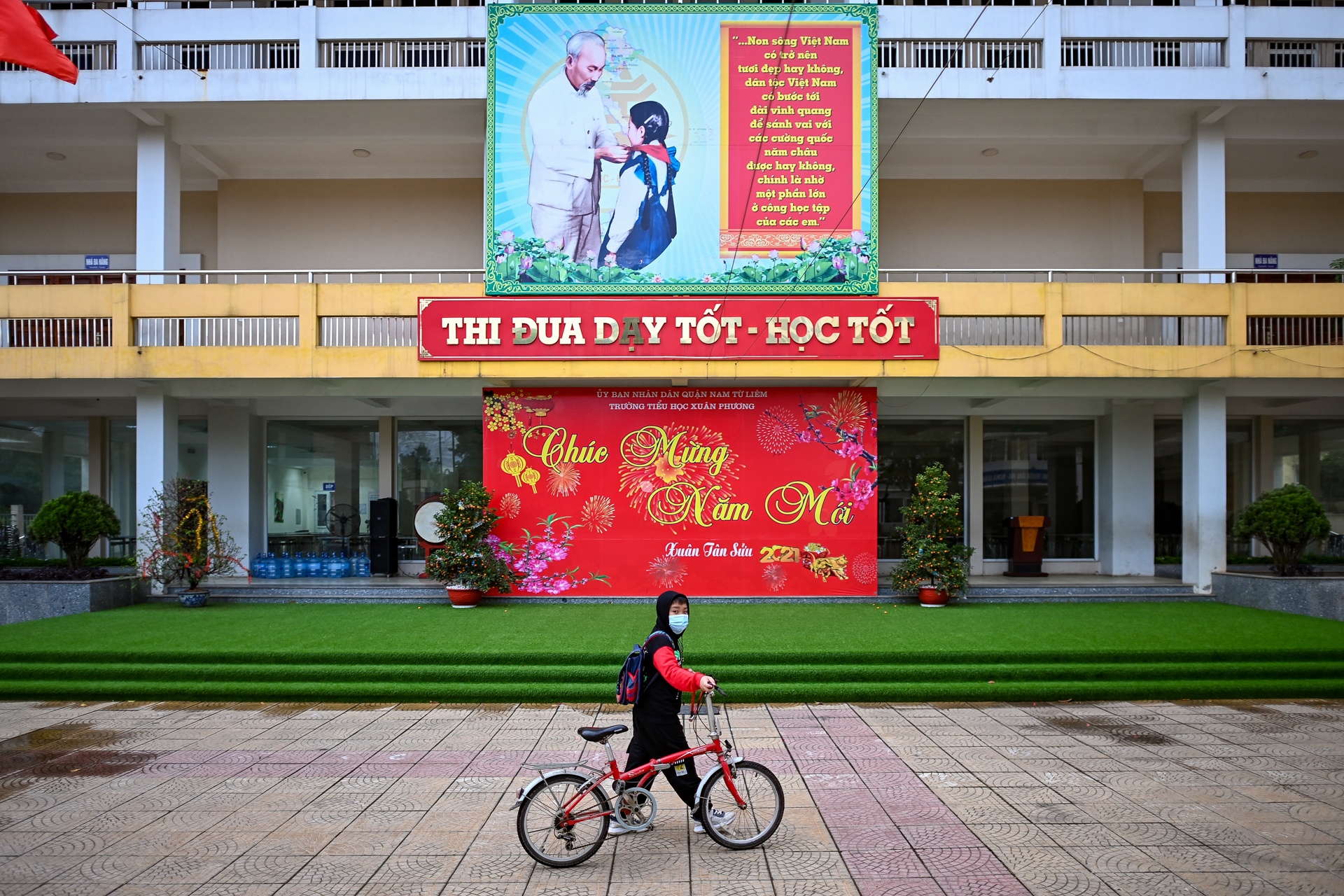 Hoc sinh Ha Noi di hoc lai anh 5