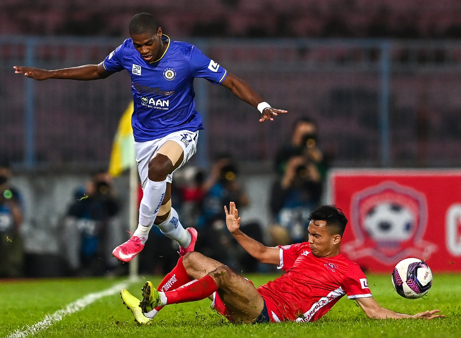 Ha Noi dai thang Hai Phong san Lach Tray anh 1