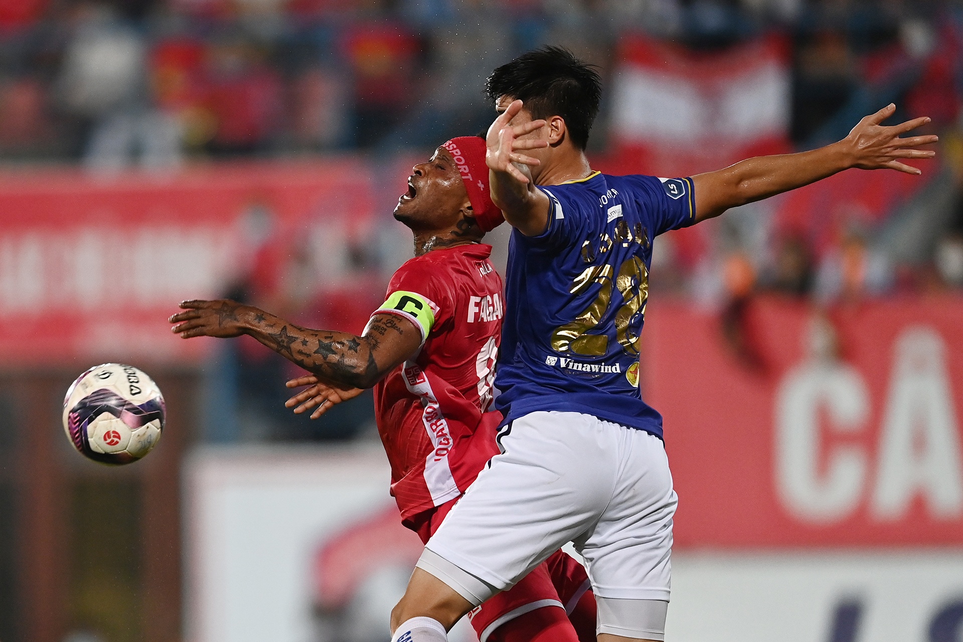 Ngay thi dau te cua cac ngoai binh CLB Hai Phong hinh anh