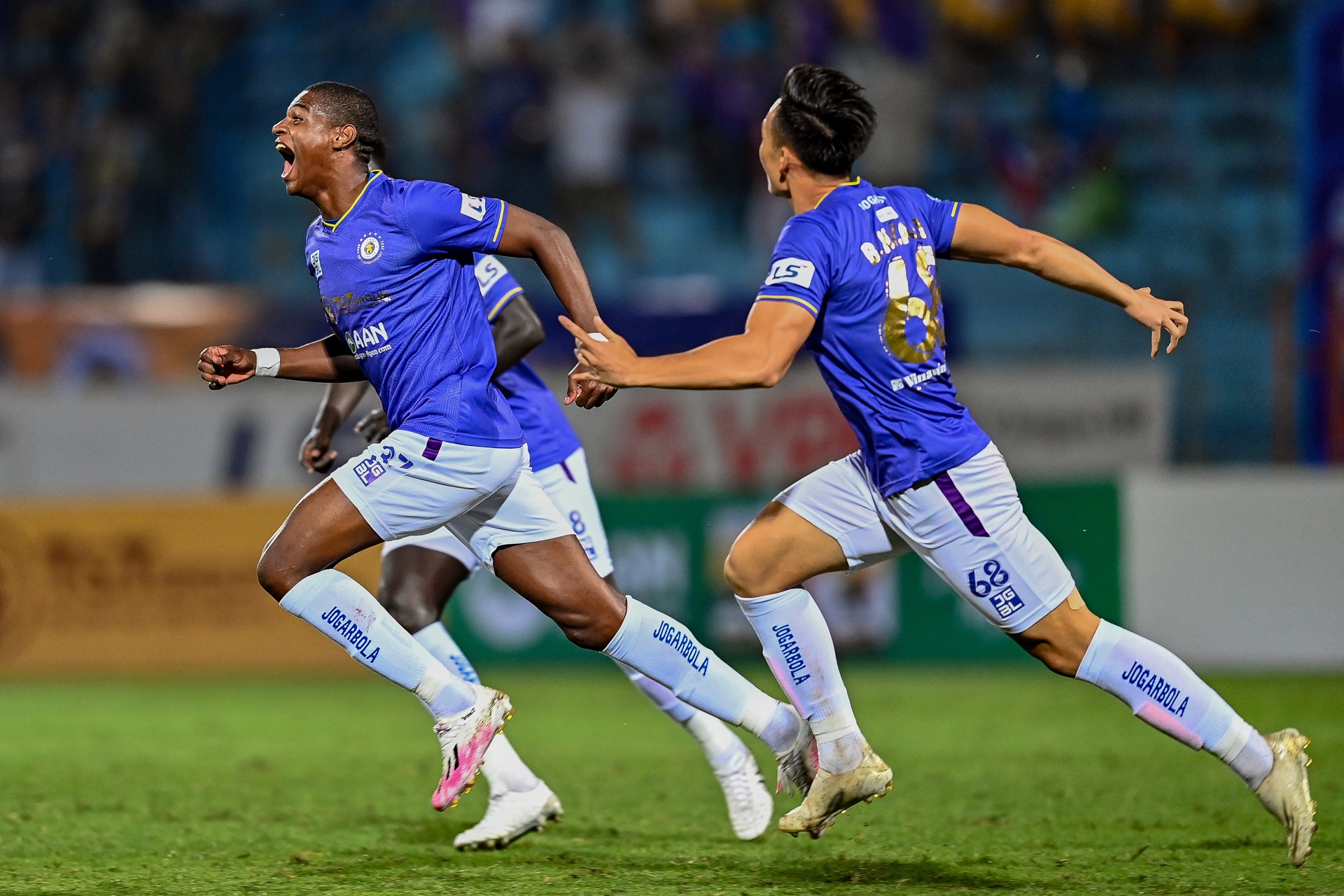 CLB Ha Noi ky niem tran dau thu 300 anh 5