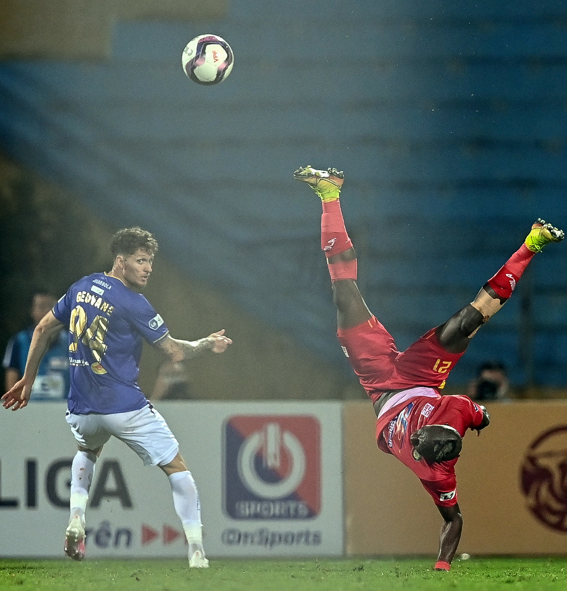 CLB Ha Noi ky niem tran dau thu 300 anh 9