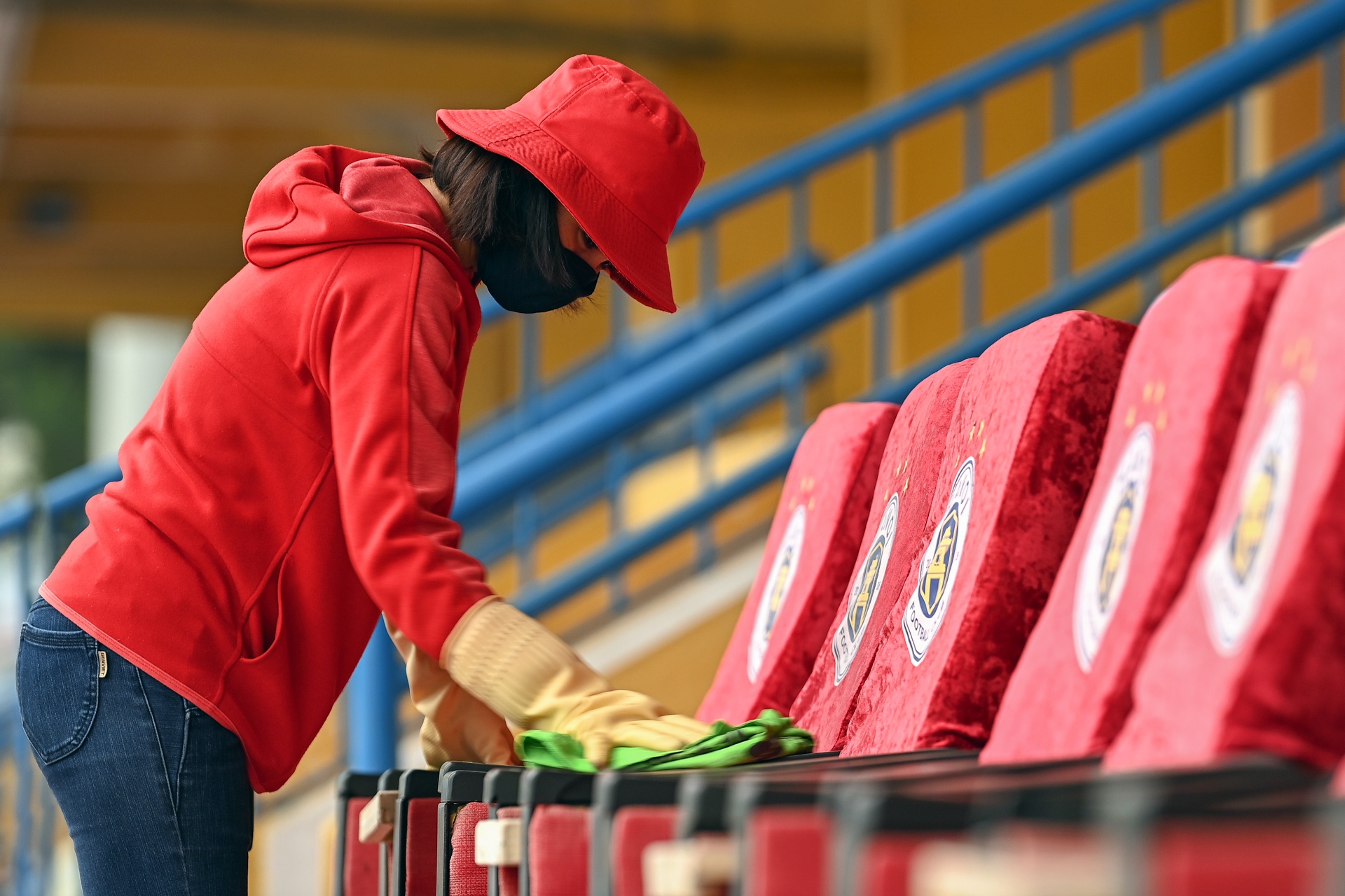 Phun khu khuan san Hang Day anh 4