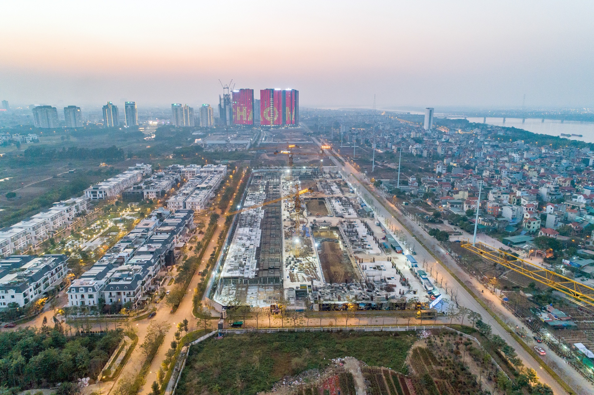 Nhung do thi nghin ty hai ben bo song Hong hinh anh