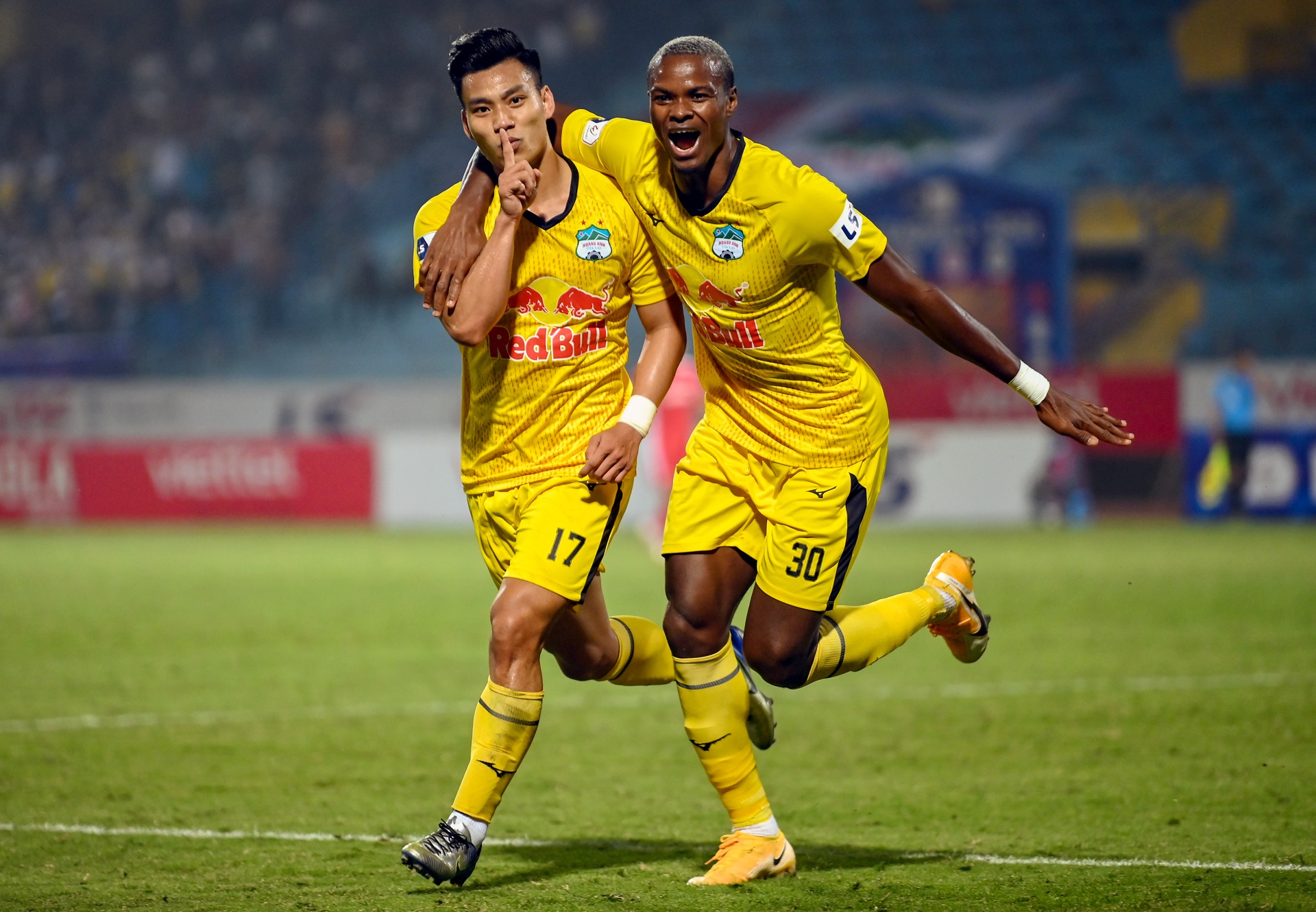 Cong Phuong Van Thanh ghi ban anh 6