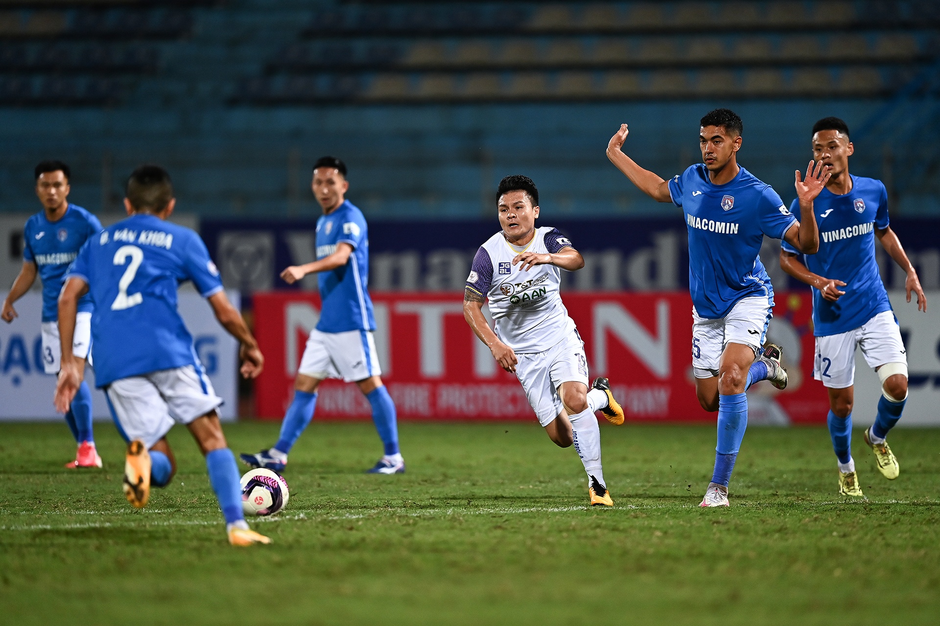 Quang Hai an mung sinh nhat lan thu 24 anh 4