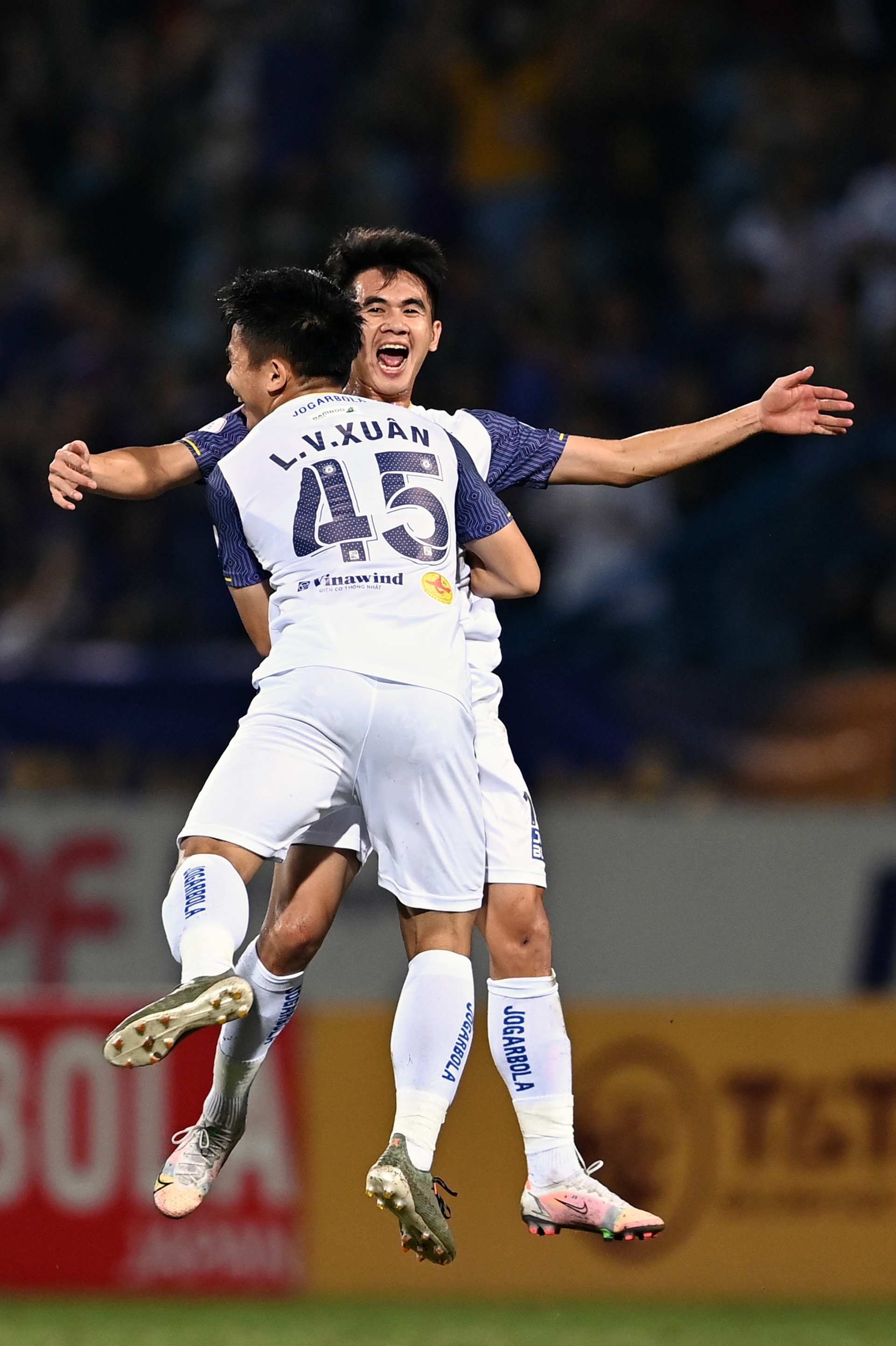 Quang Hai an mung sinh nhat lan thu 24 anh 5