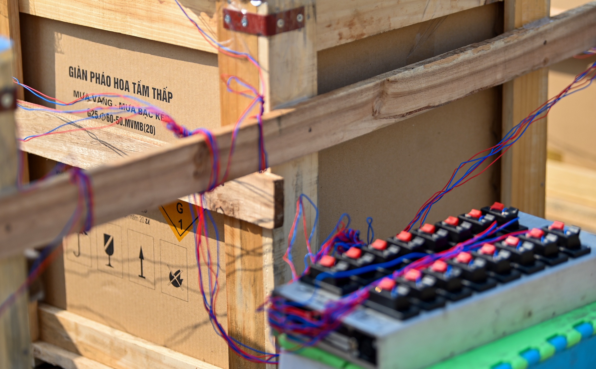 Ban phao hoa ky niem ngay gio to anh 8