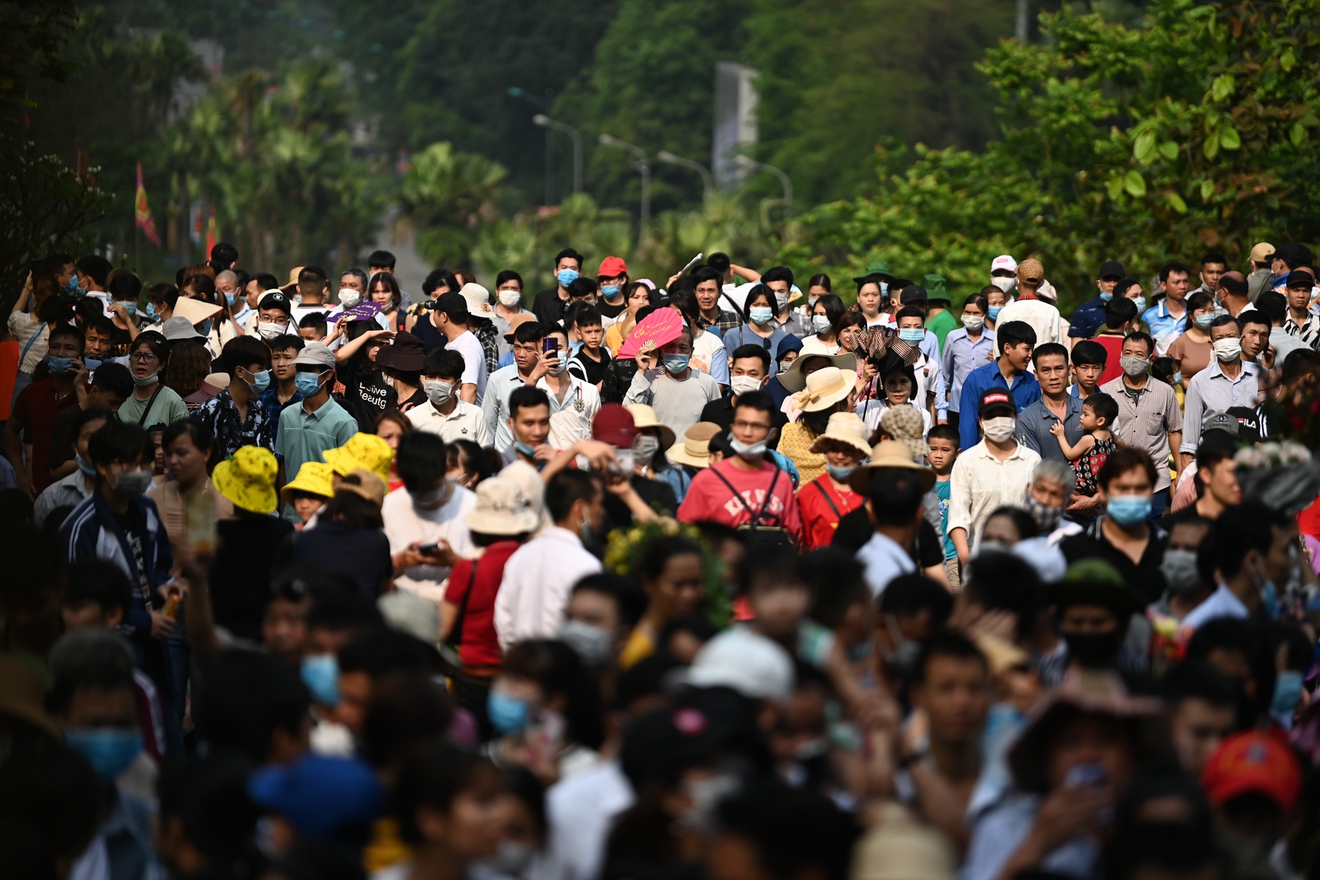 le hoi Den Hung anh 9