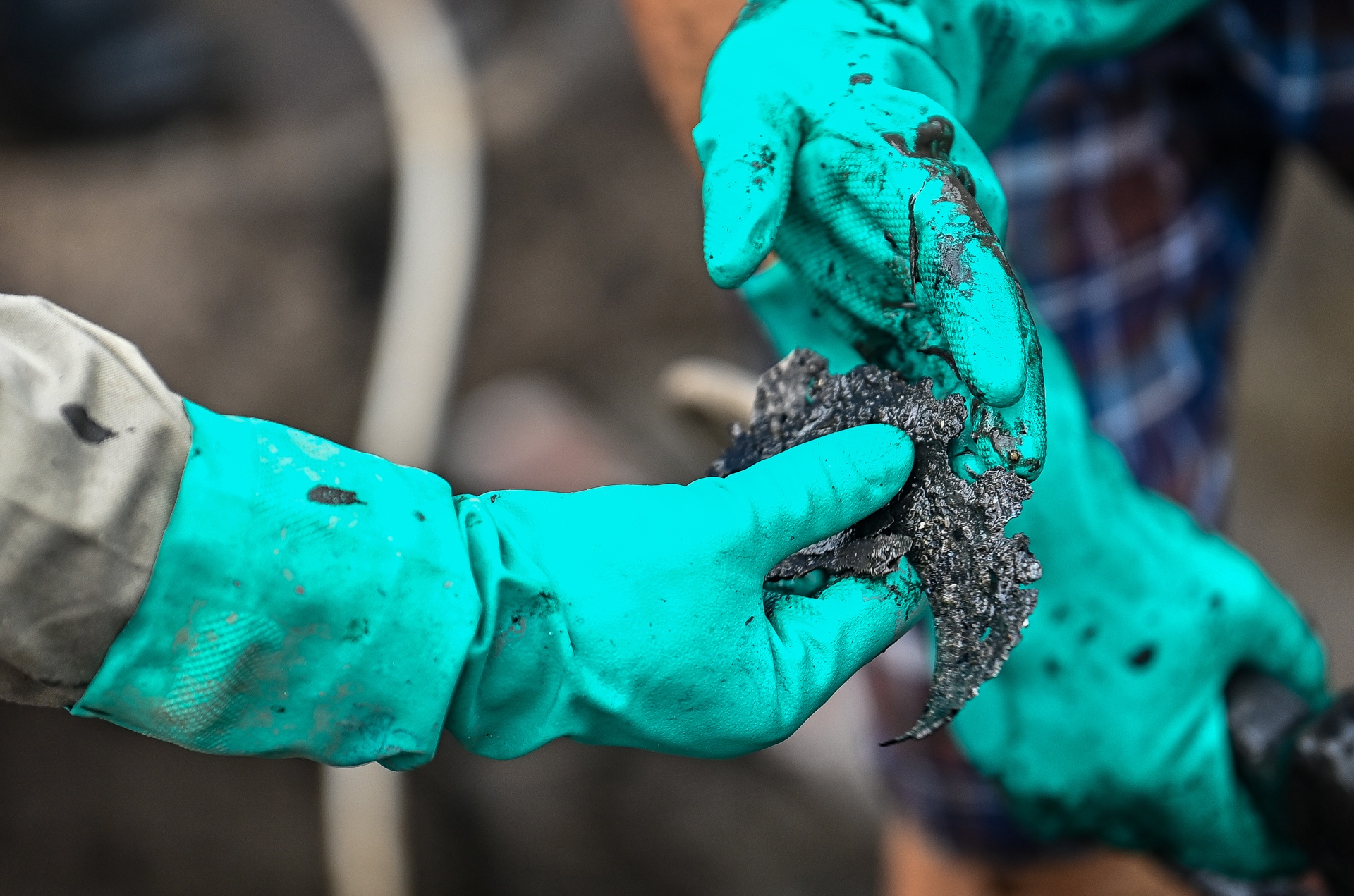 Cai tao ho chua xac may bay B52 anh 8