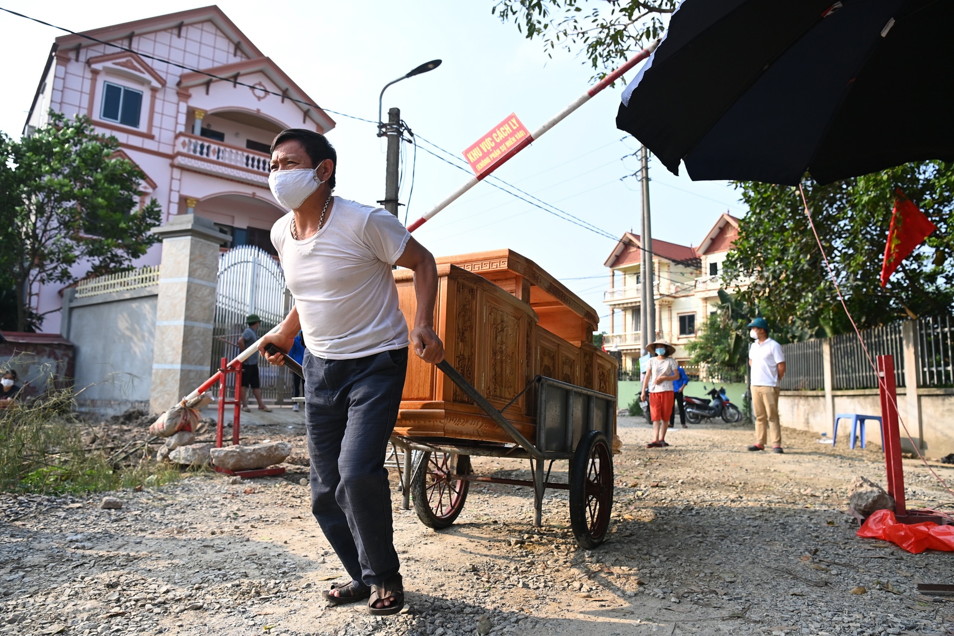 Cach ly khu dan cu o Ha Noi anh 9