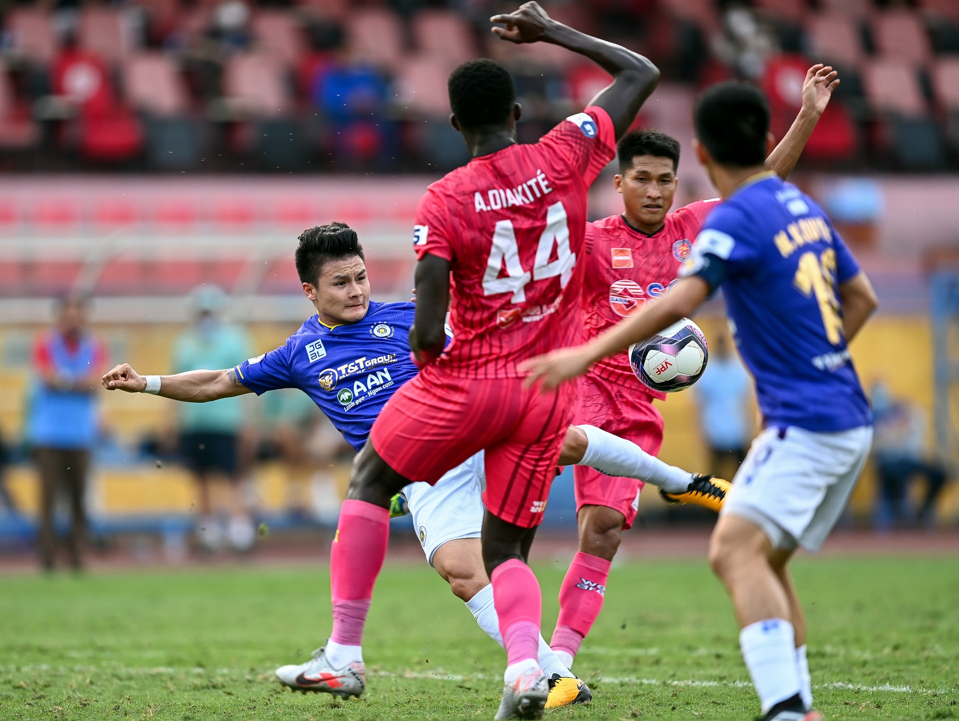 Ngoai binh Ha Noi toa sang anh 4