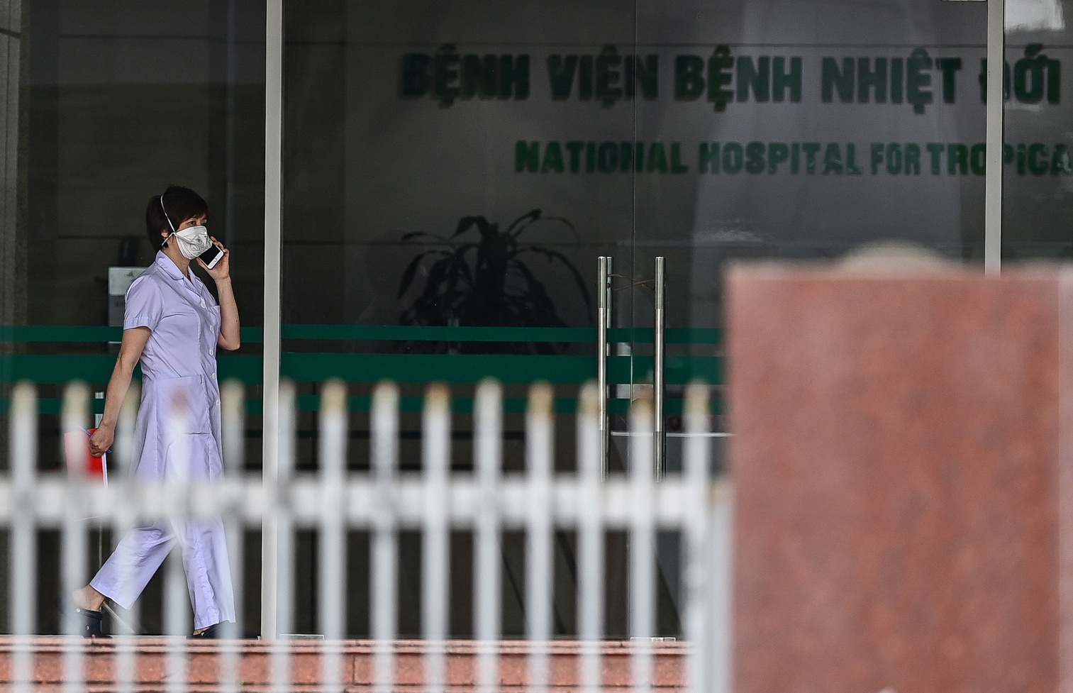 Cach ly y te Benh vien Benh nhiet doi Trung uong co so 2 hinh anh