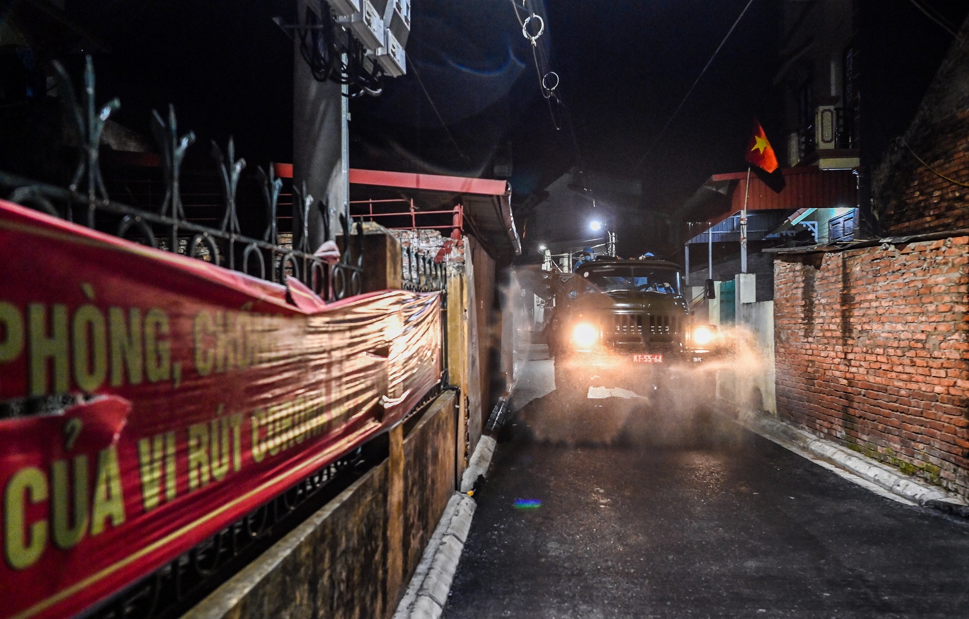 Phong toa 4 thon o Ha Noi anh 2