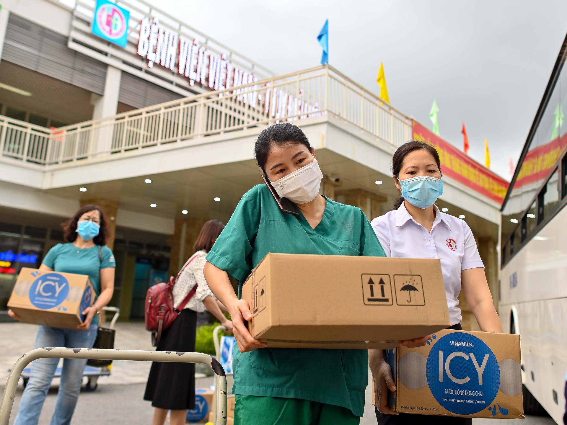 Bác sĩ tình nguyện vào tâm dịch Bắc Giang ảnh 9 Bac si tinh nguyen vao tam dich Bac Giang anh 9