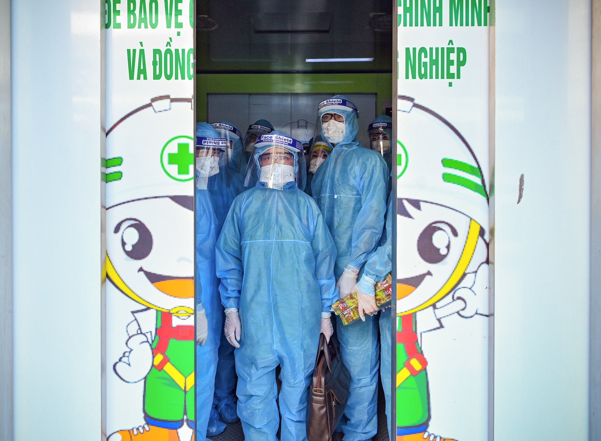 Bac si tinh nguyen vao tam dich Bac Giang anh 26