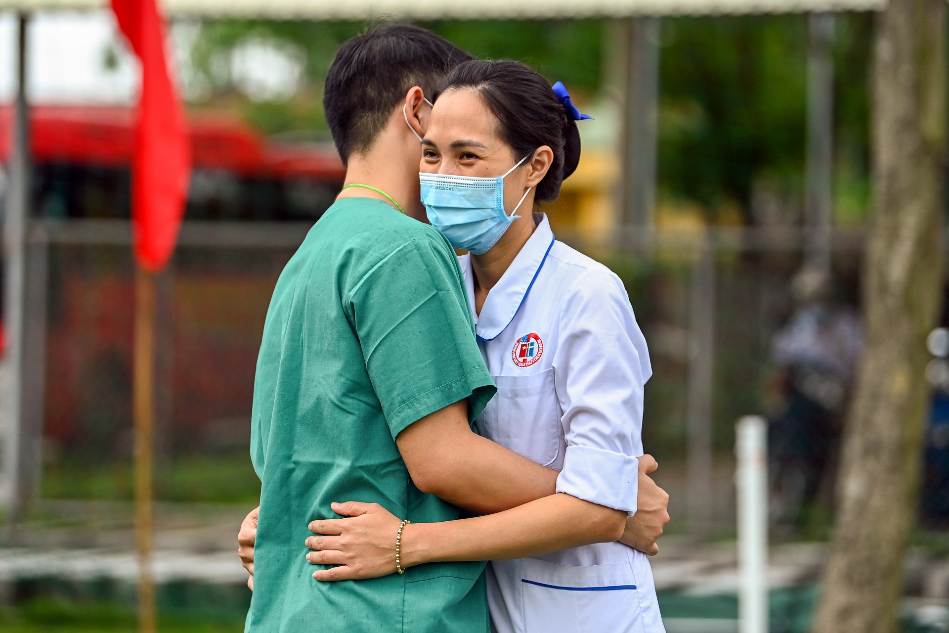 Bac si tinh nguyen vao tam dich Bac Giang anh 2