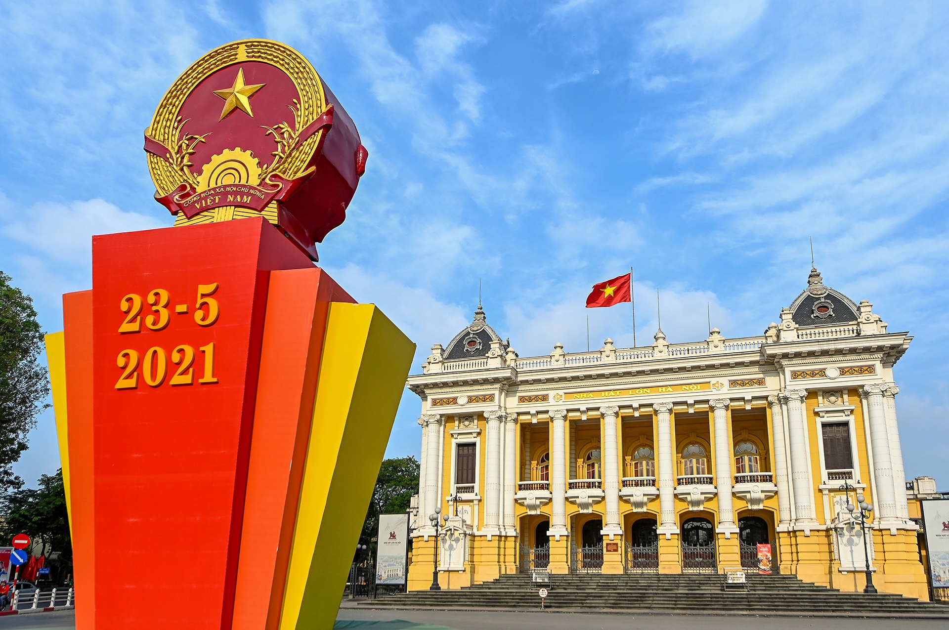 Ha Noi ruc ro truoc ngay bau cu hinh anh