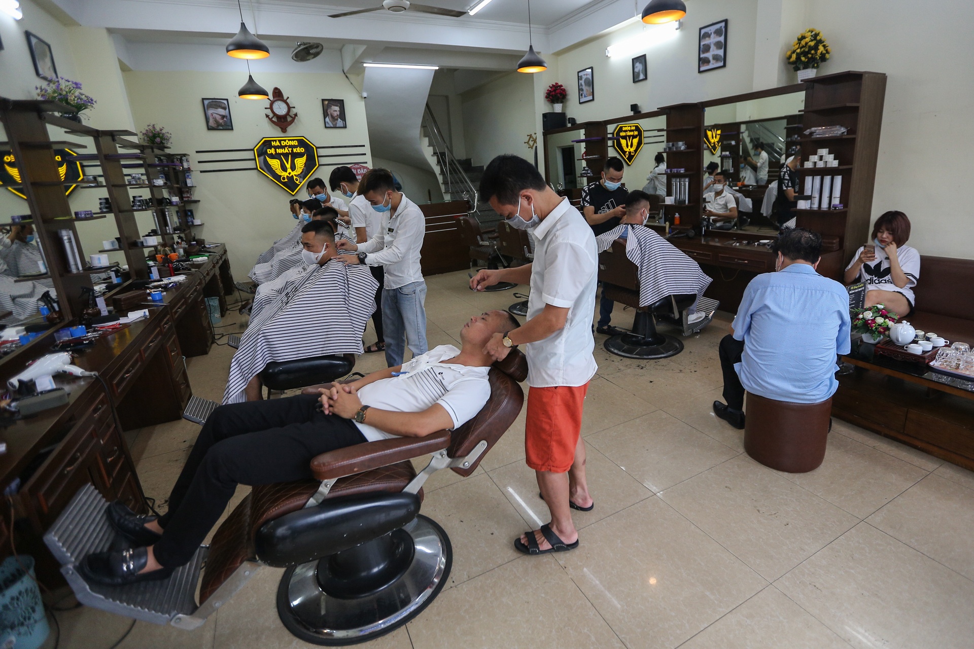 Dong cua dich vu phong dich Covid-19 anh 1