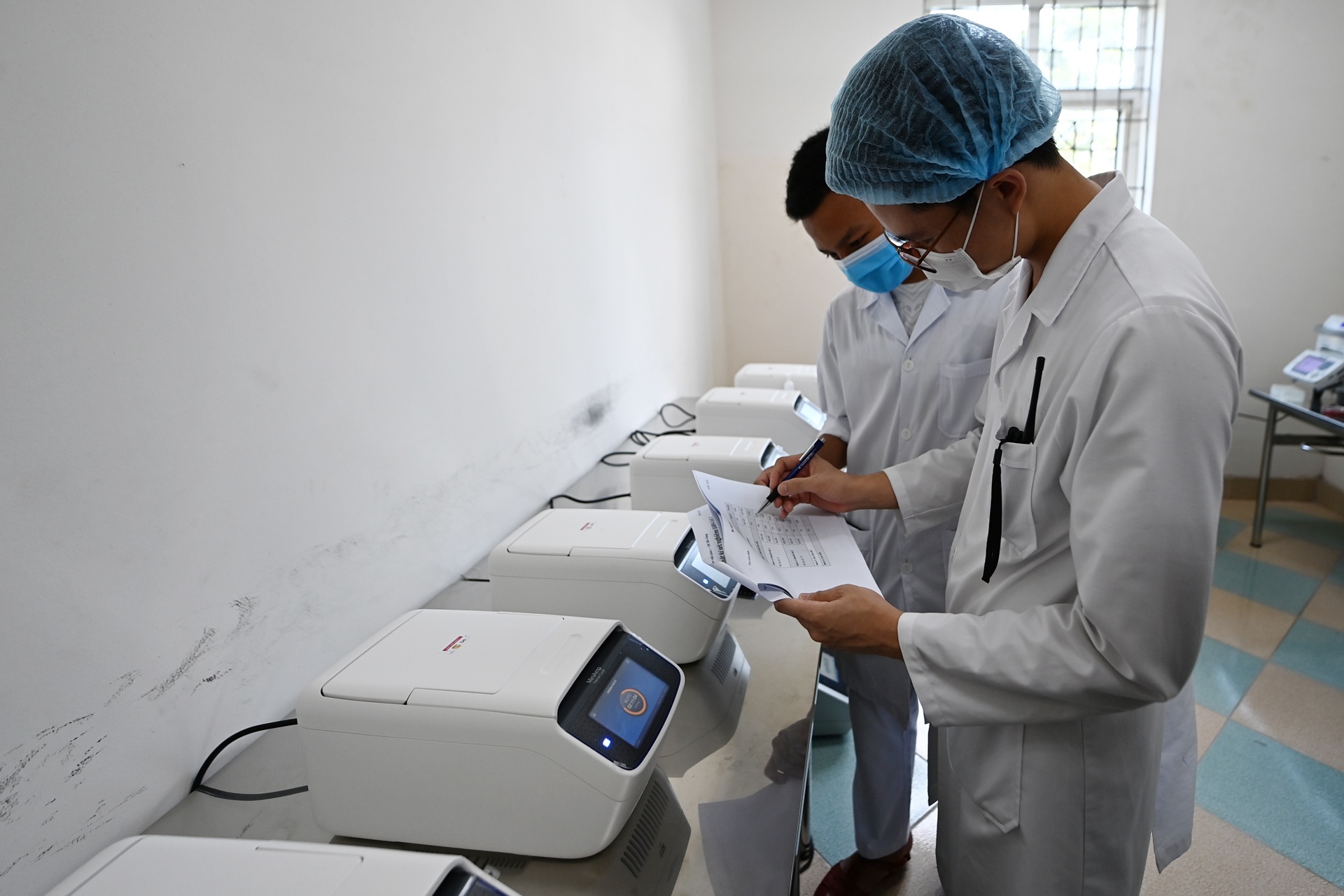 Trung tâm xét nghiệm Covid-19 ảnh 11 Trung tam xet nghiem Covid-19 anh 11