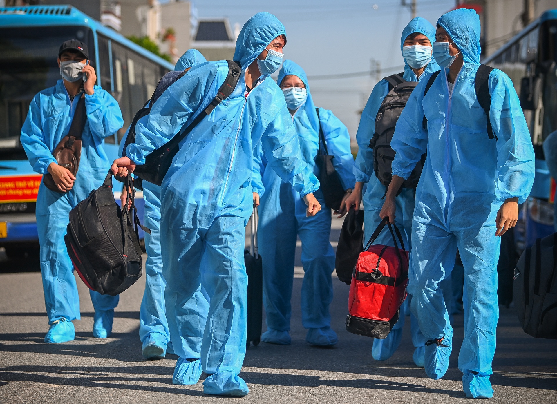 Ha Noi don cong dan tu Bac Giang anh 9