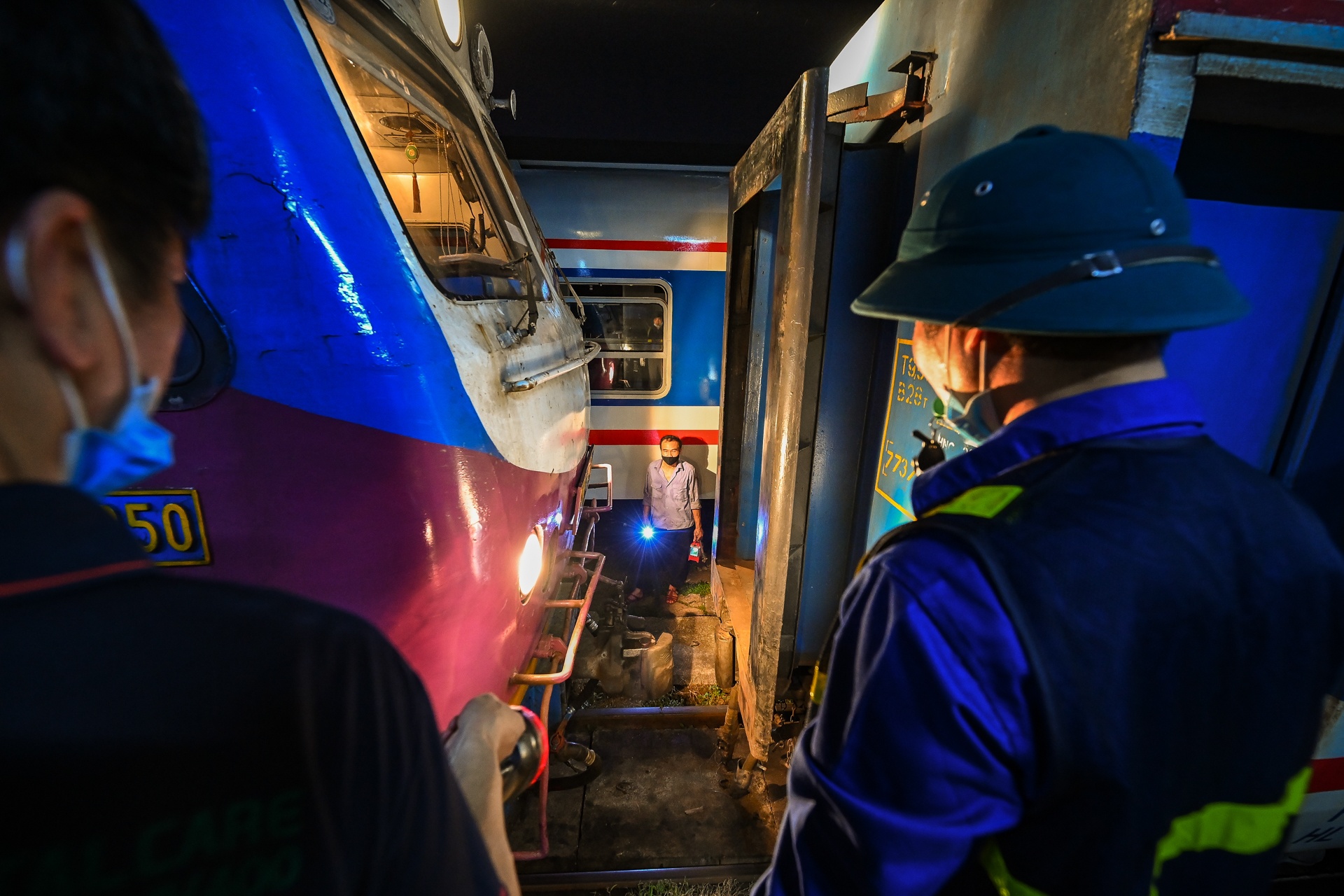 Tai khoi dong tau khach Bac Nam anh 9