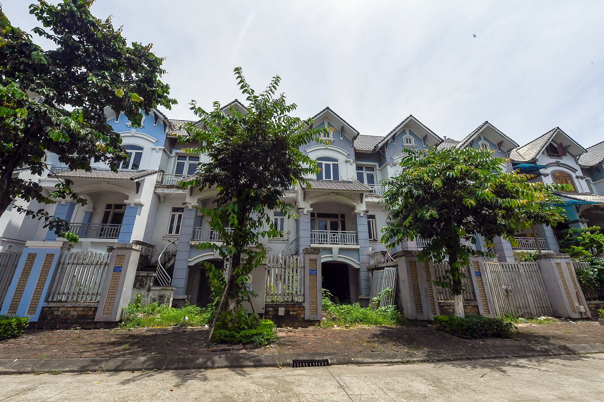 Biet thu trieu do bo hoang o Ha Noi anh 4