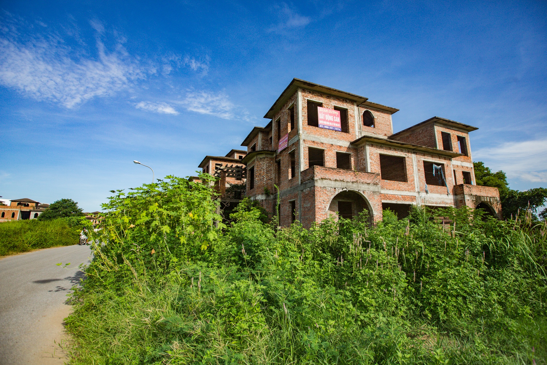 Biet thu trieu do bo hoang o Ha Noi anh 6